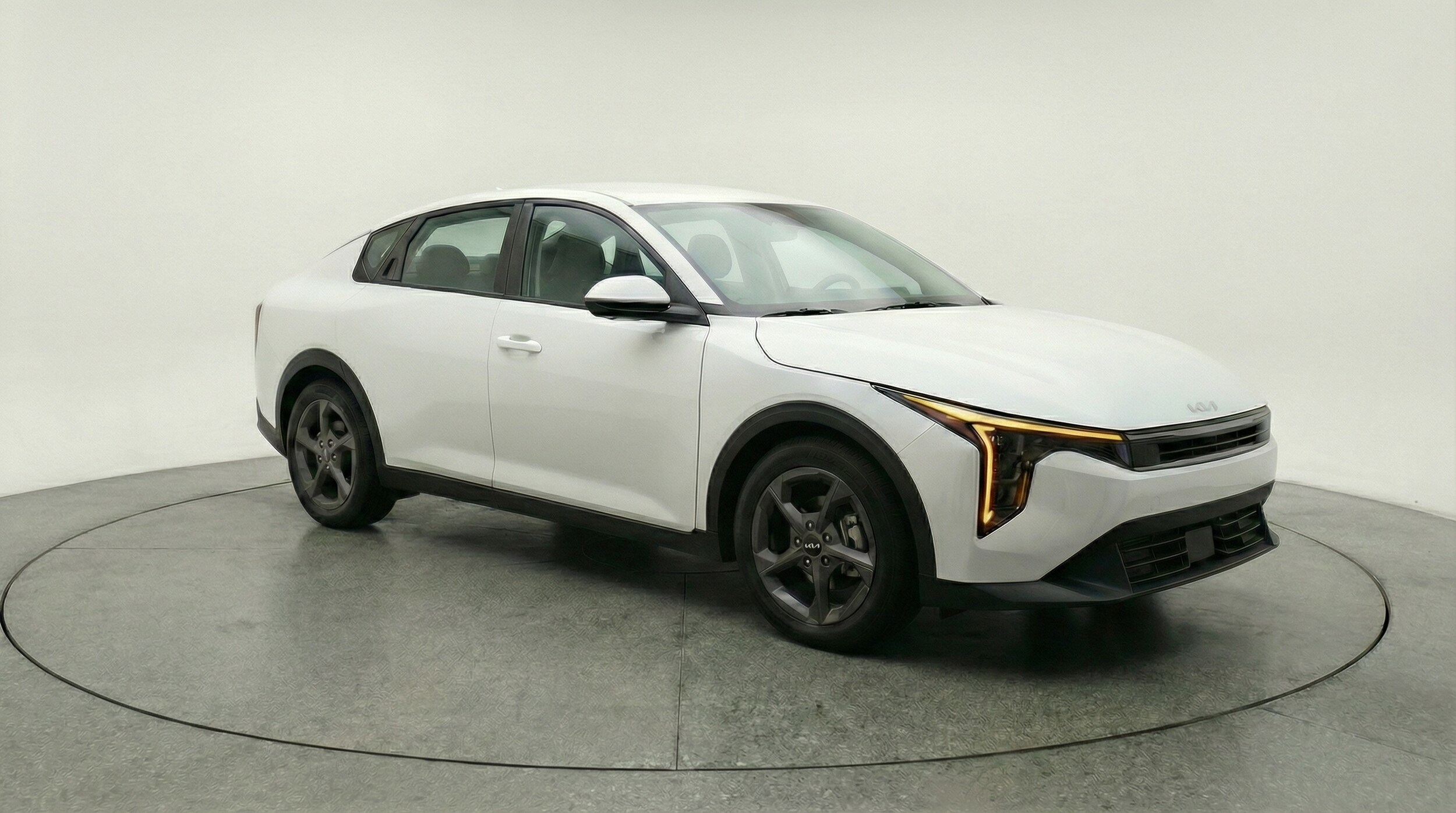 Thumbnail: 2025 Kia K4 - 1