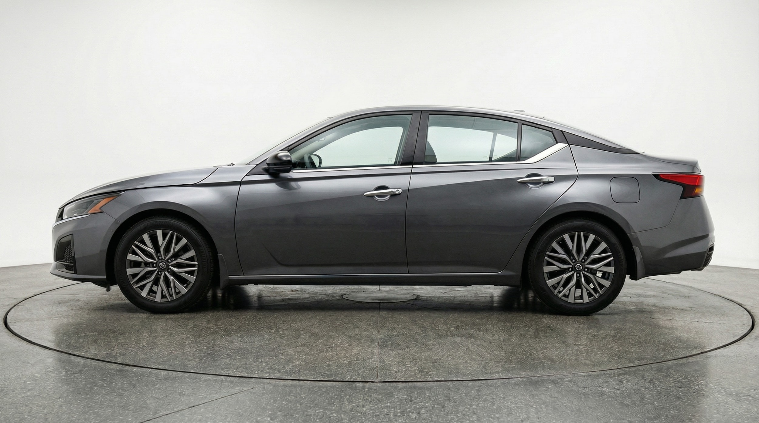 Thumbnail: 2025 Nissan Altima - 4