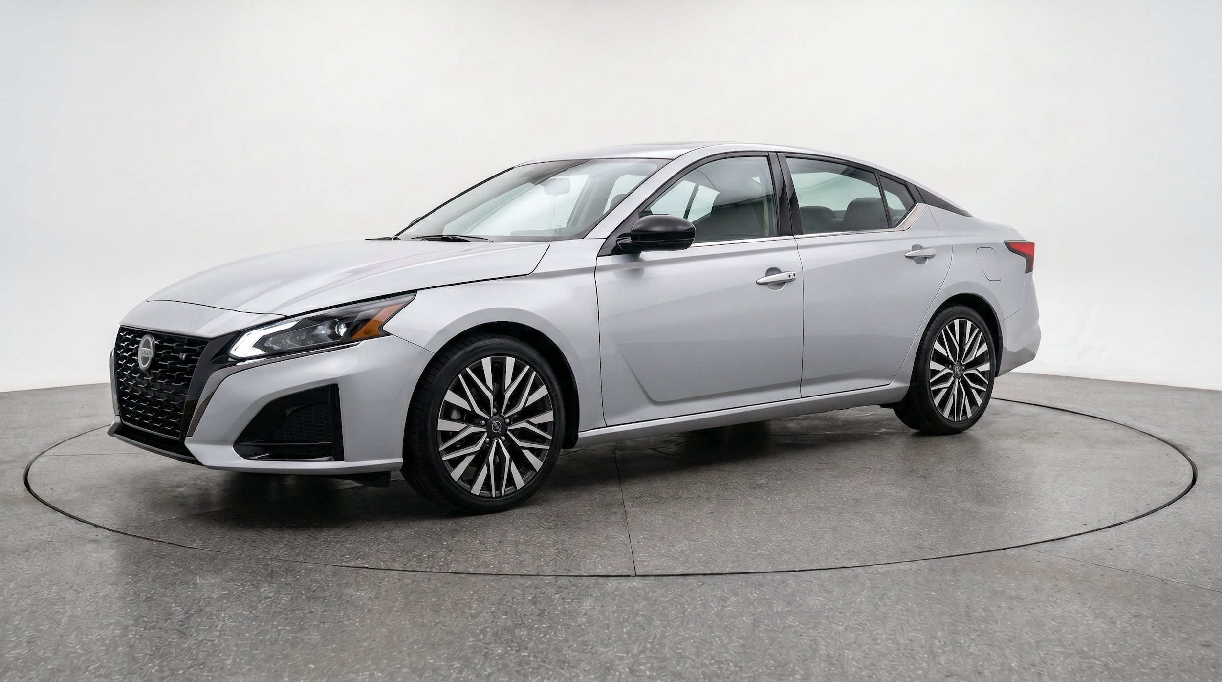 Thumbnail: 2025 Nissan Altima - 3