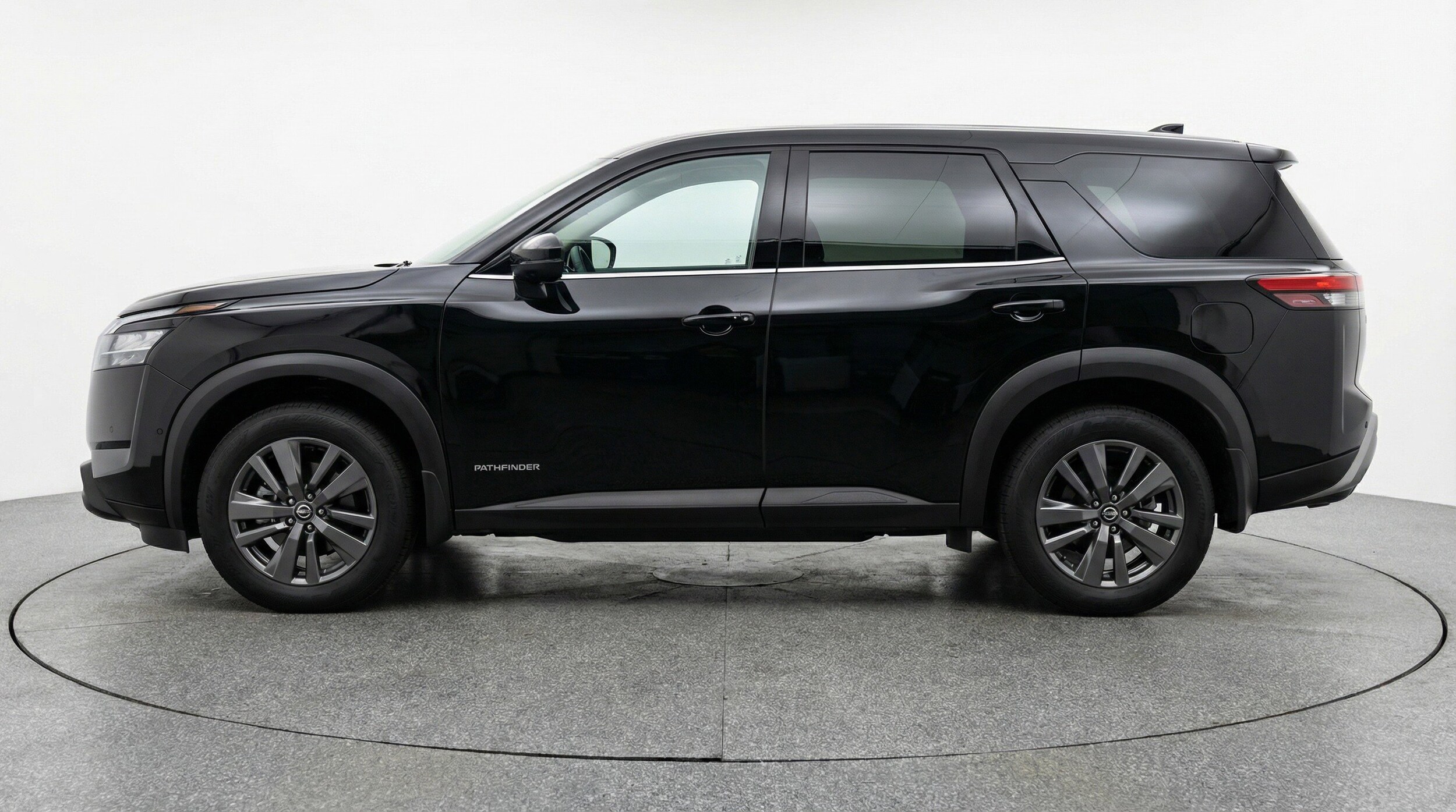 Thumbnail: 2025 Nissan Pathfinder - 5