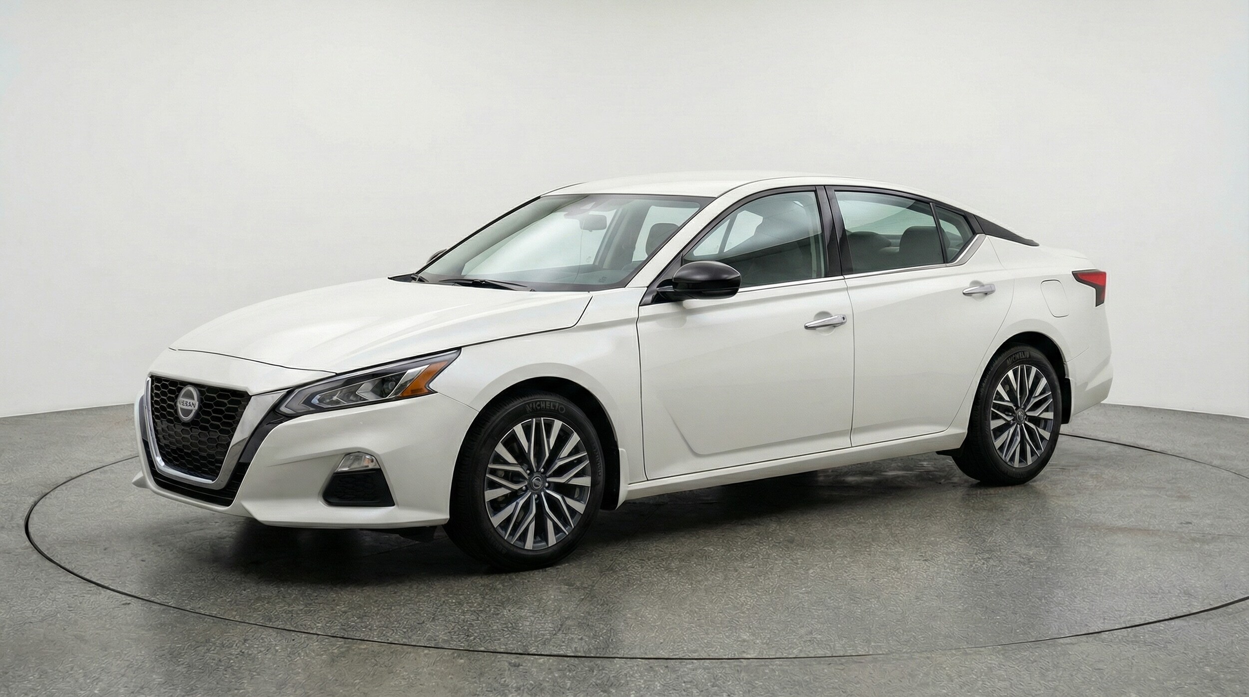 Thumbnail: 2025 Nissan Altima - 3