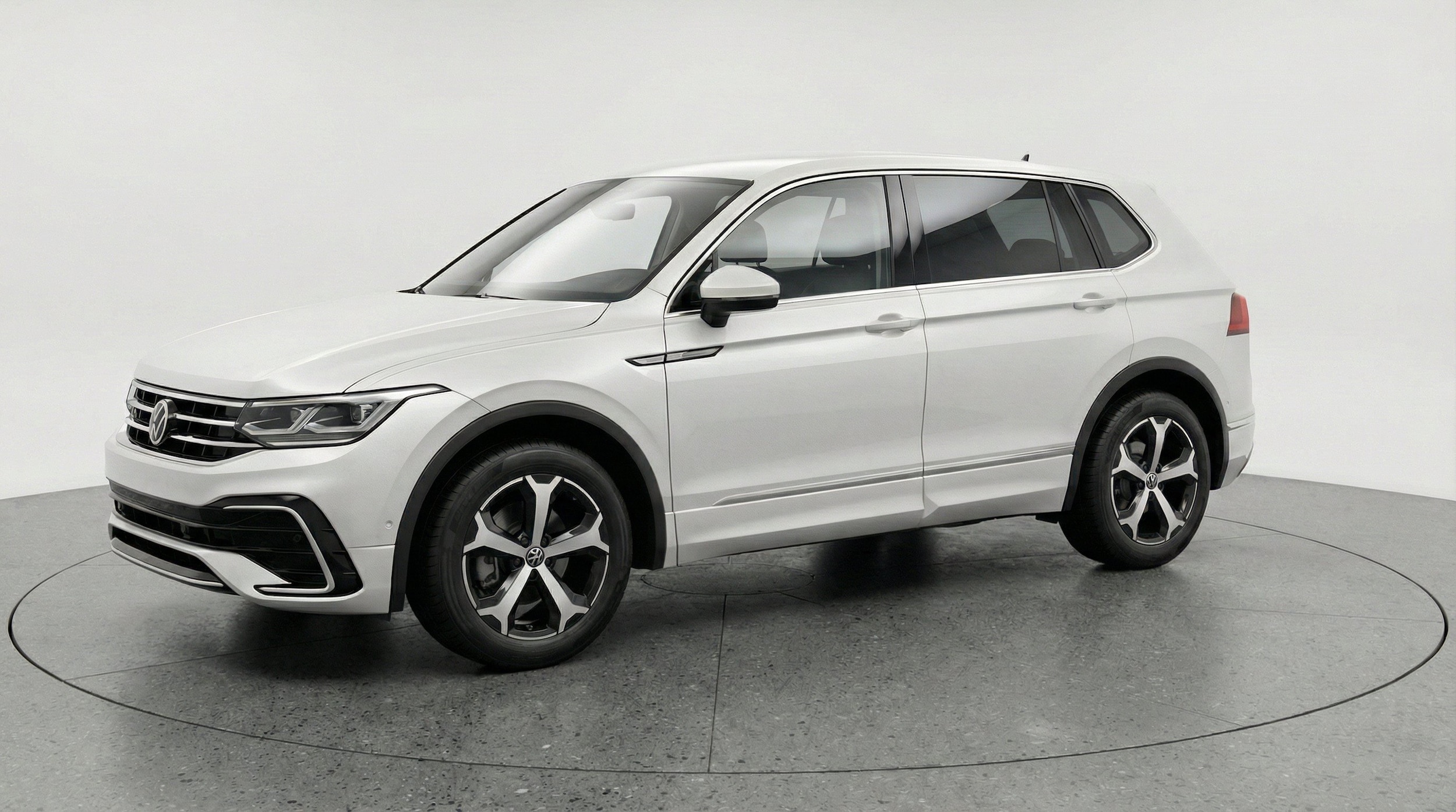 Thumbnail: 2026 Volkswagen Tiguan - 3