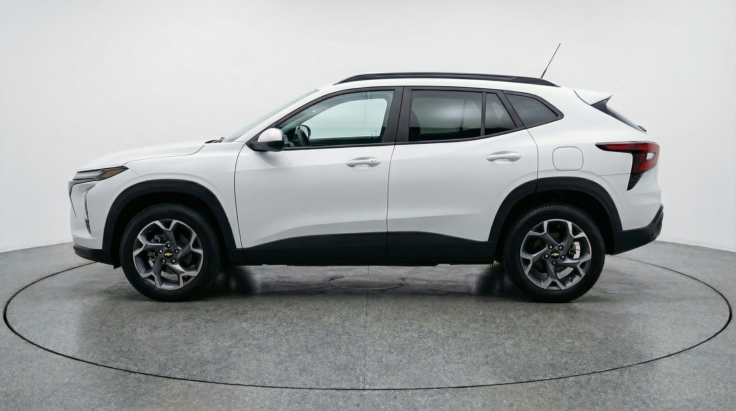 Thumbnail: 2025 Chevrolet Trax - 4