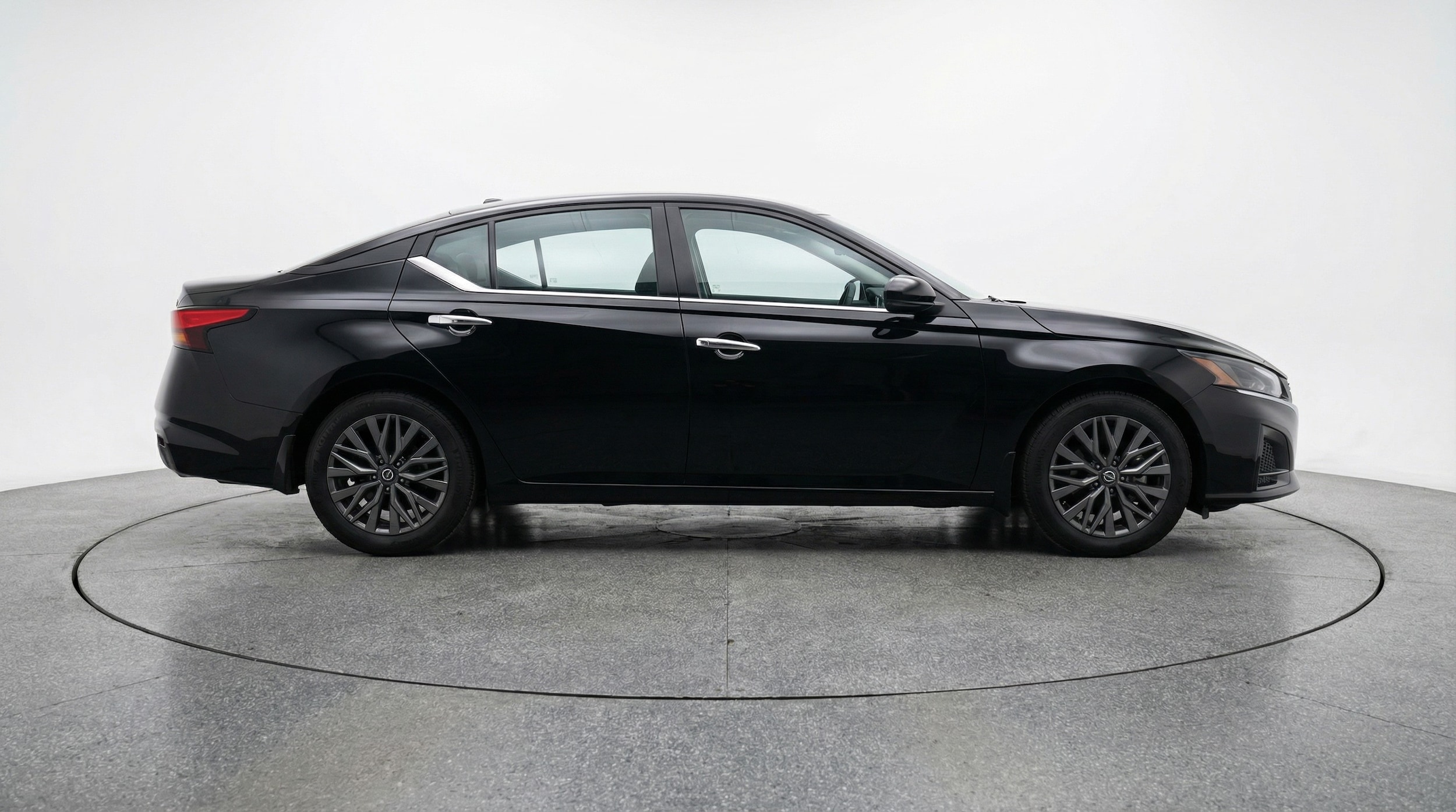 Thumbnail: 2025 Nissan Altima - 8