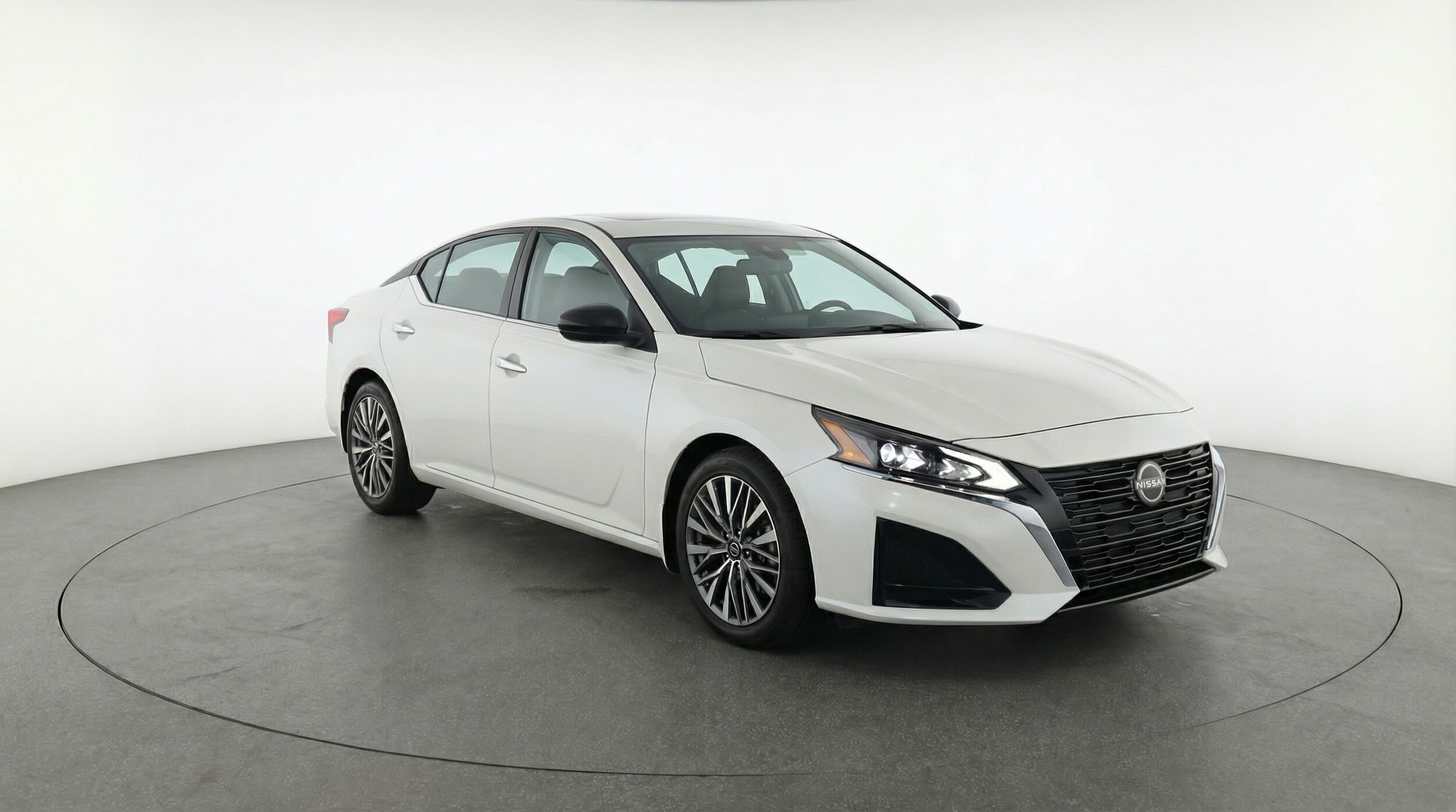 Thumbnail: 2025 Nissan Altima - 1