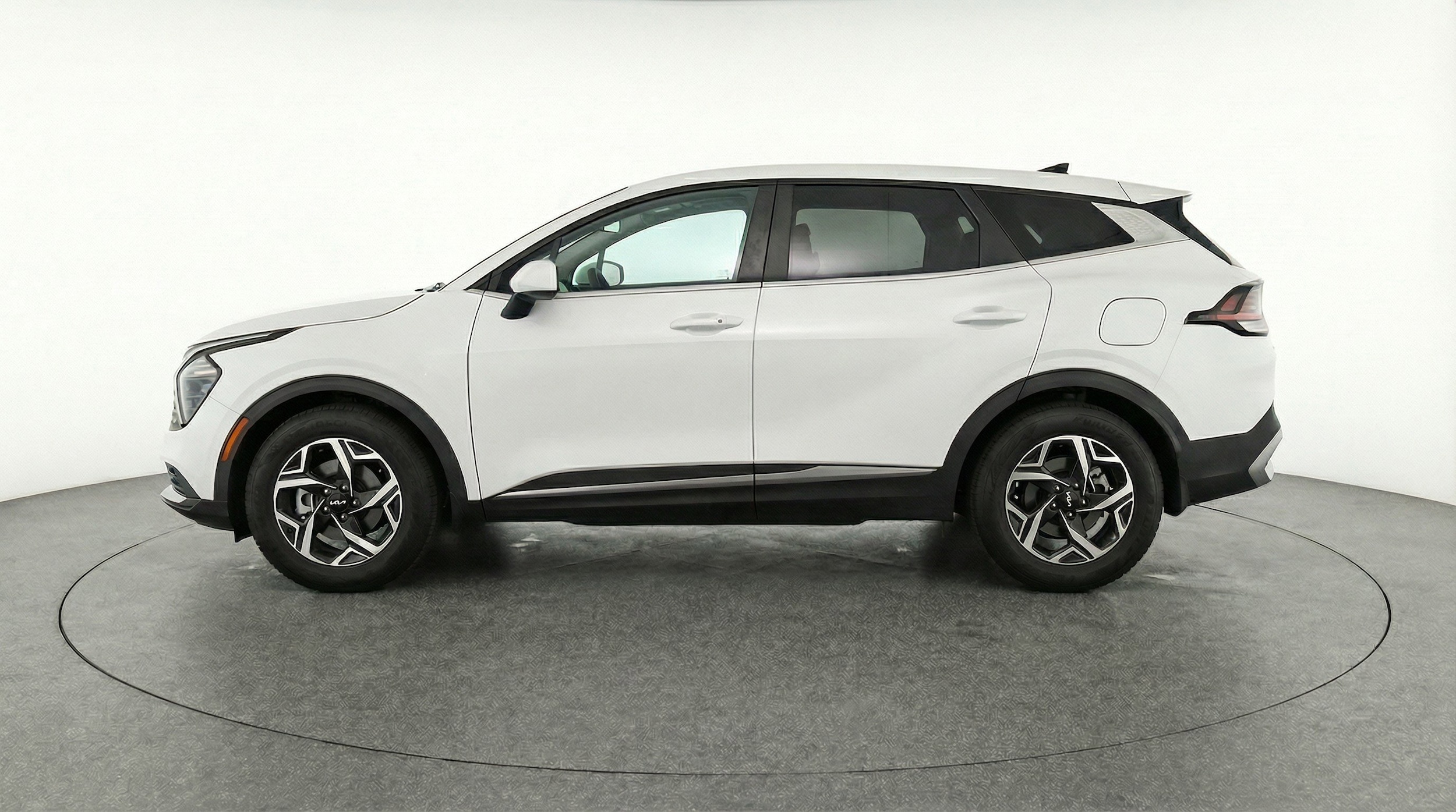 Thumbnail: 2025 Kia Sportage - 5