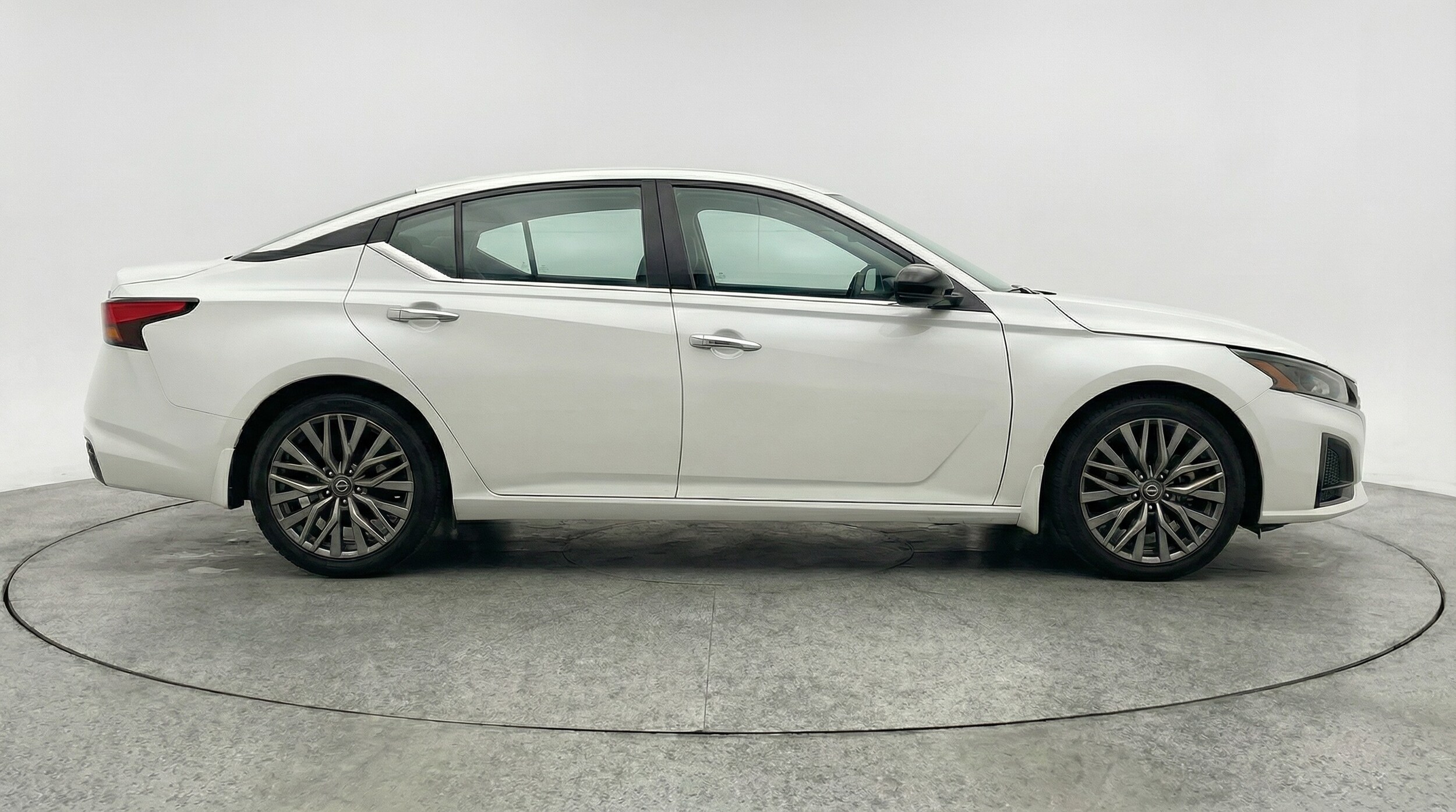 Thumbnail: 2025 Nissan Altima - 8