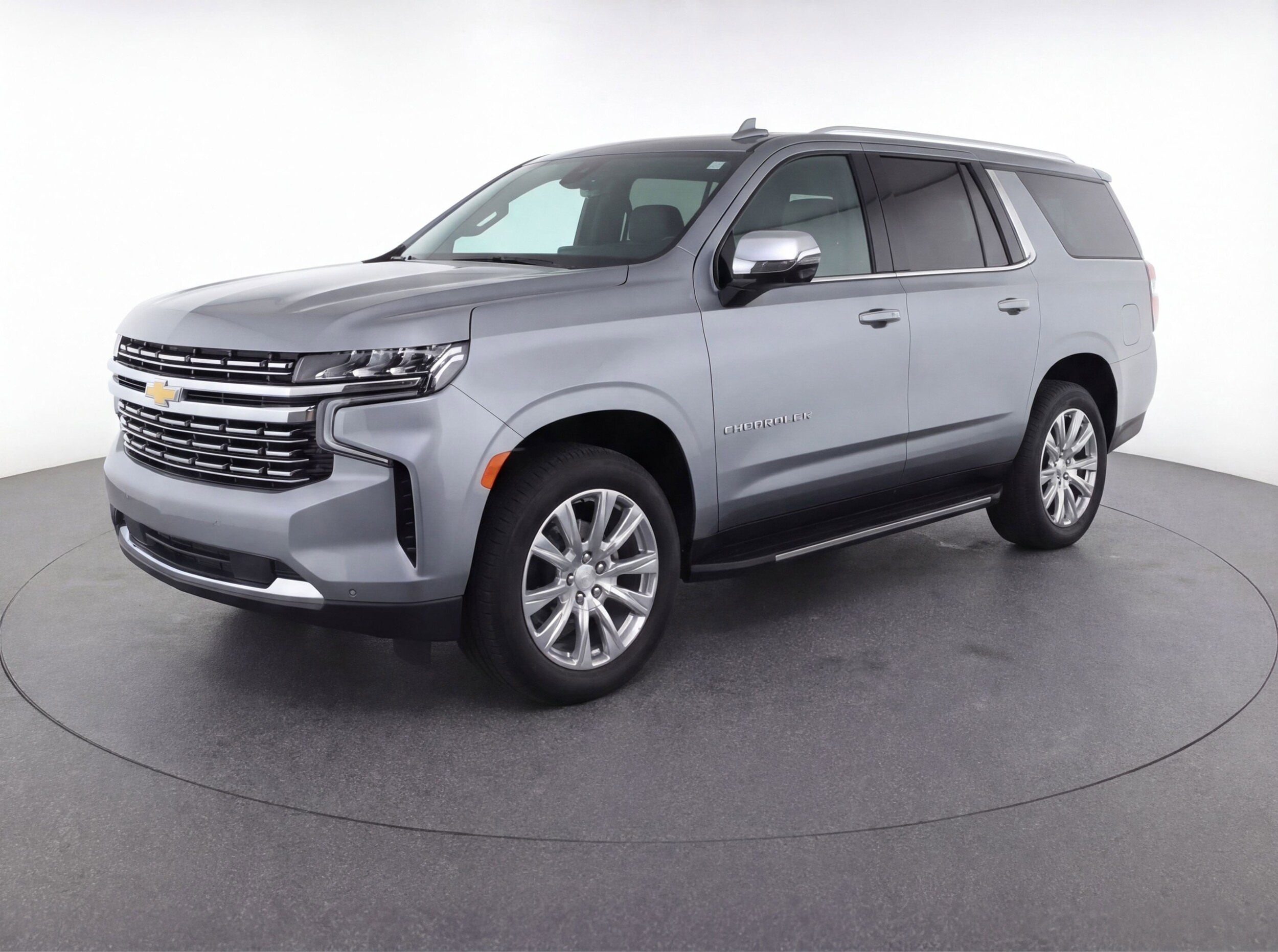 Thumbnail: 2023 Chevrolet Suburban - 3