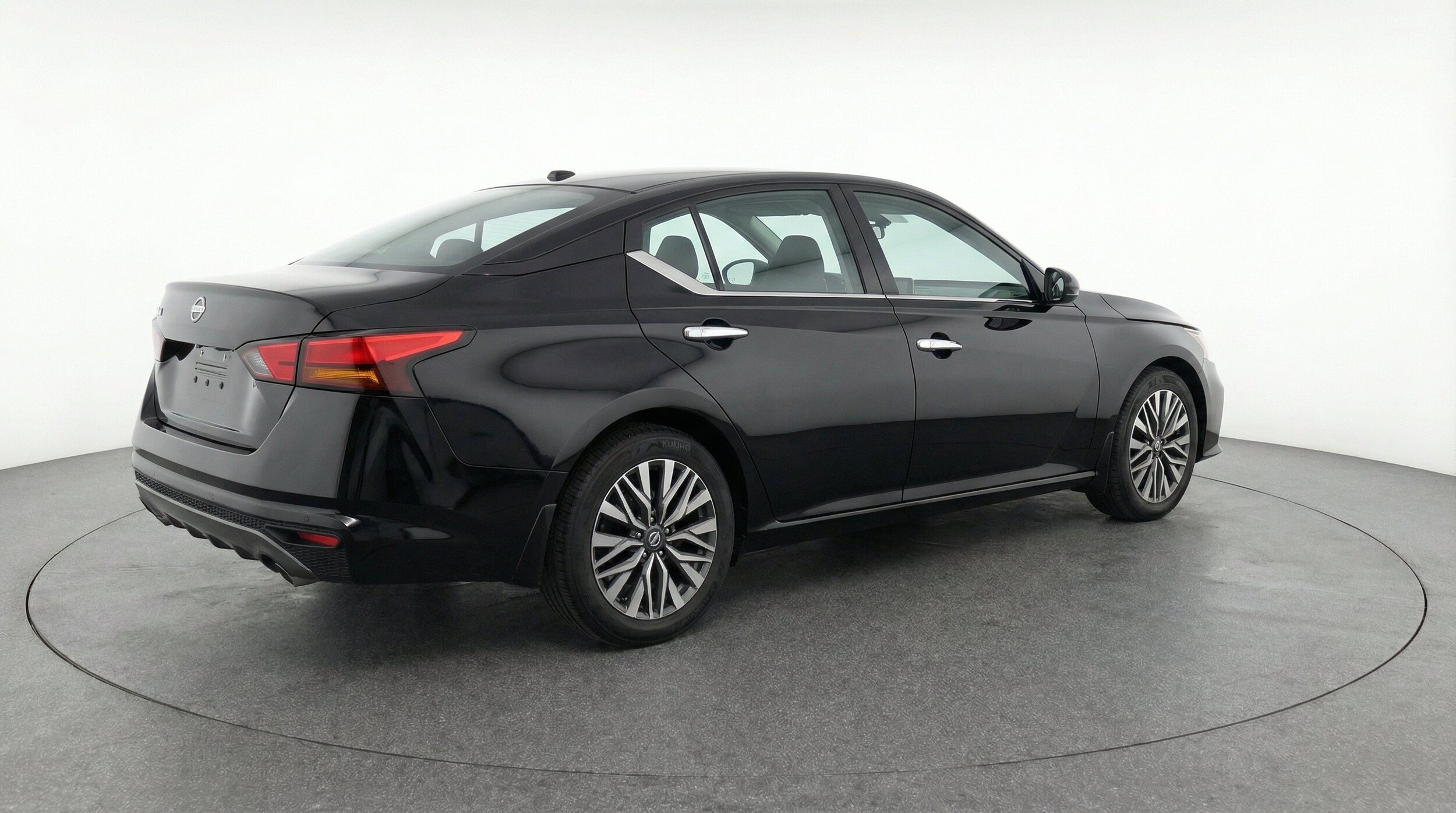 Thumbnail: 2025 Nissan Altima - 9