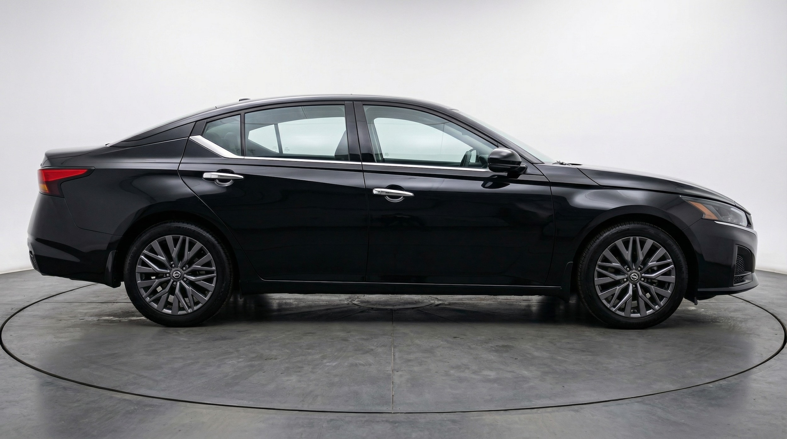 Thumbnail: 2025 Nissan Altima - 8