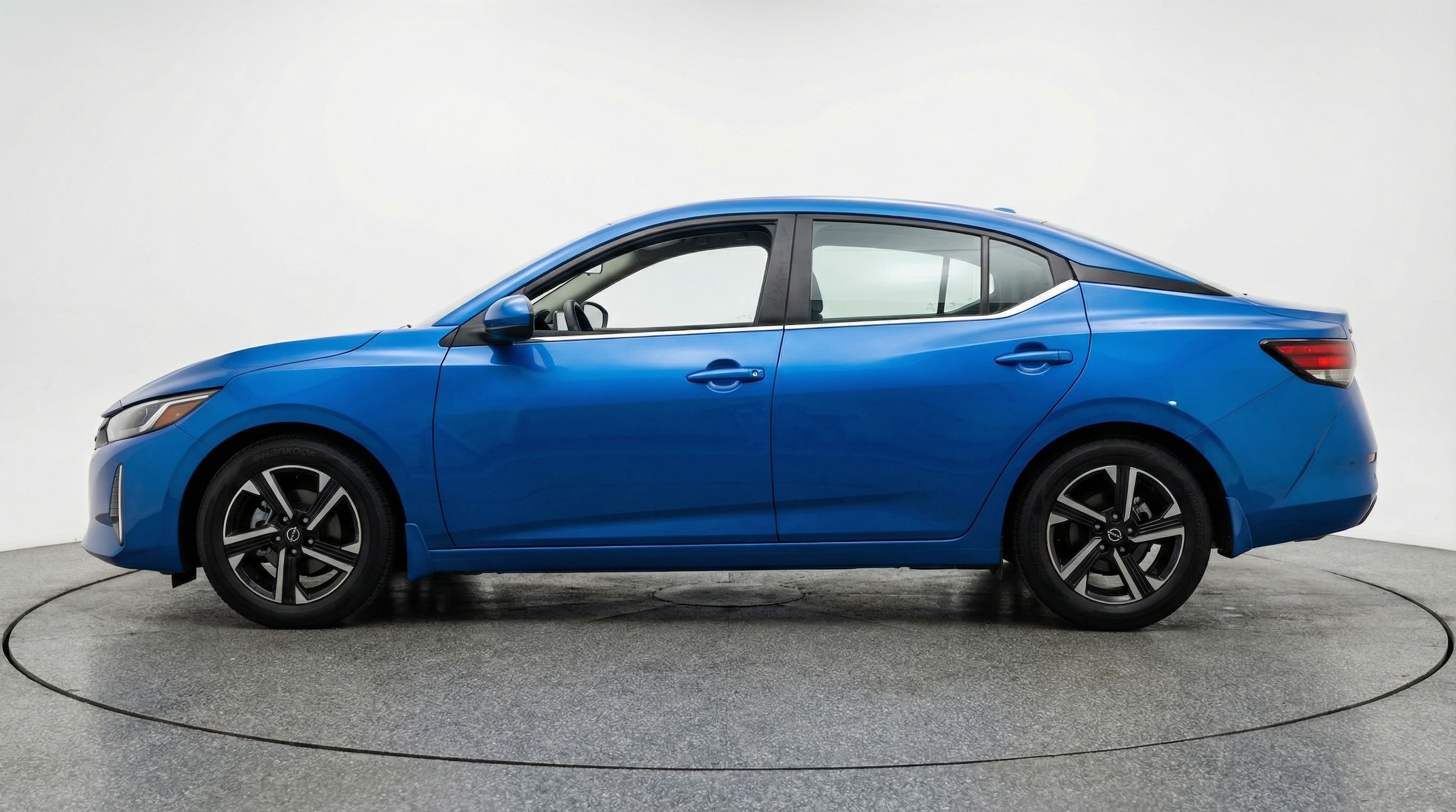 Thumbnail: 2025 Nissan Sentra - 4