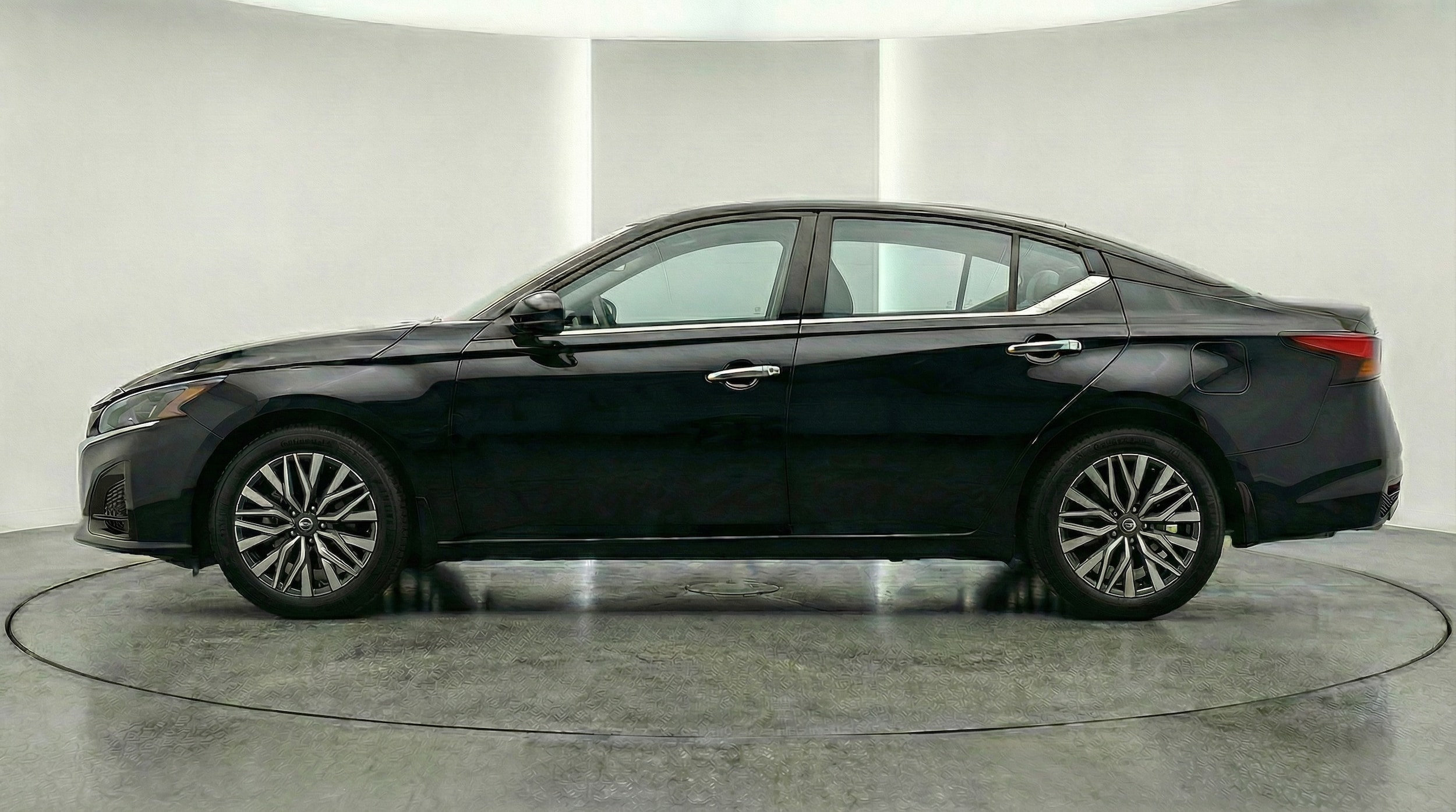 Thumbnail: 2025 Nissan Altima - 4