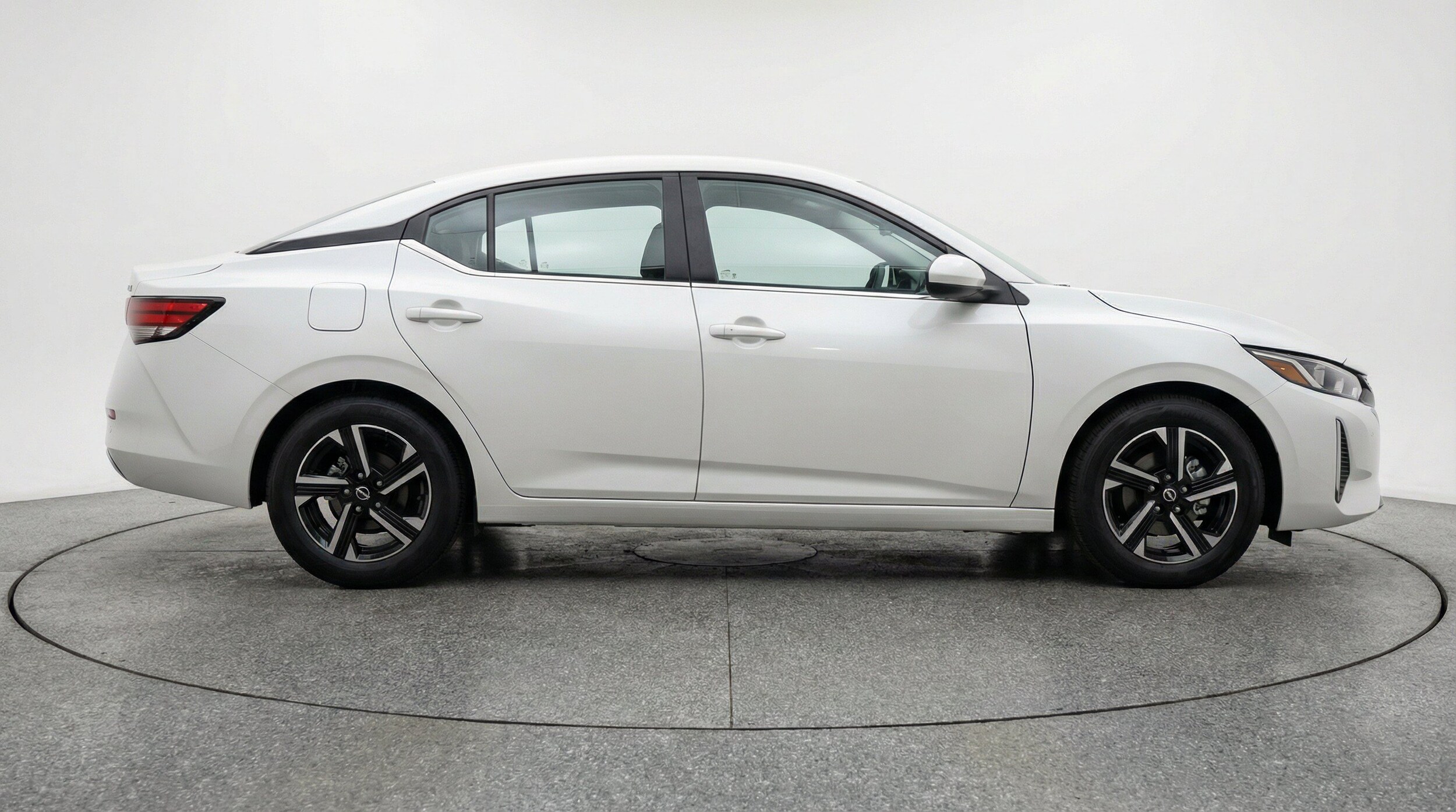 Thumbnail: 2025 Nissan Sentra - 11