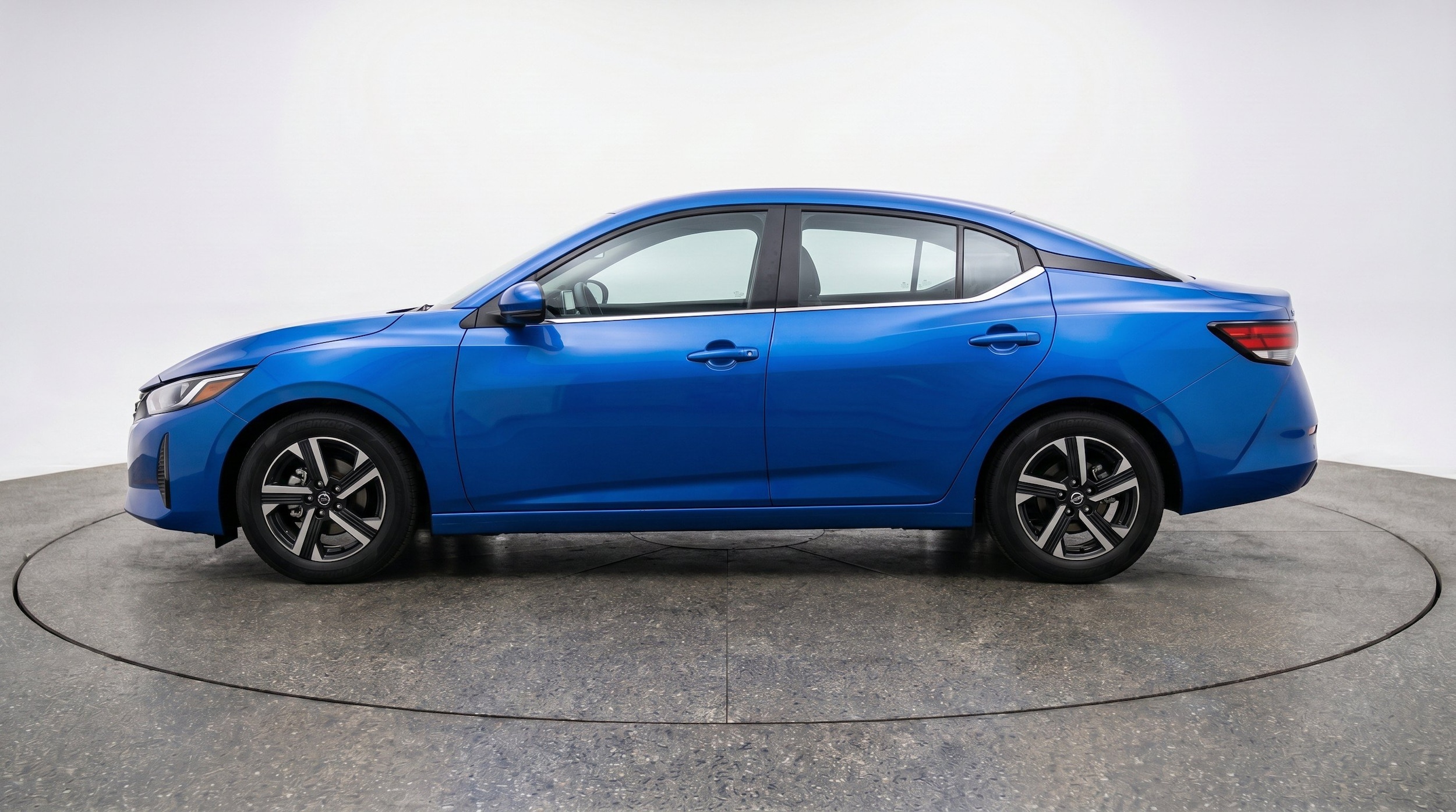 Thumbnail: 2025 Nissan Sentra - 5