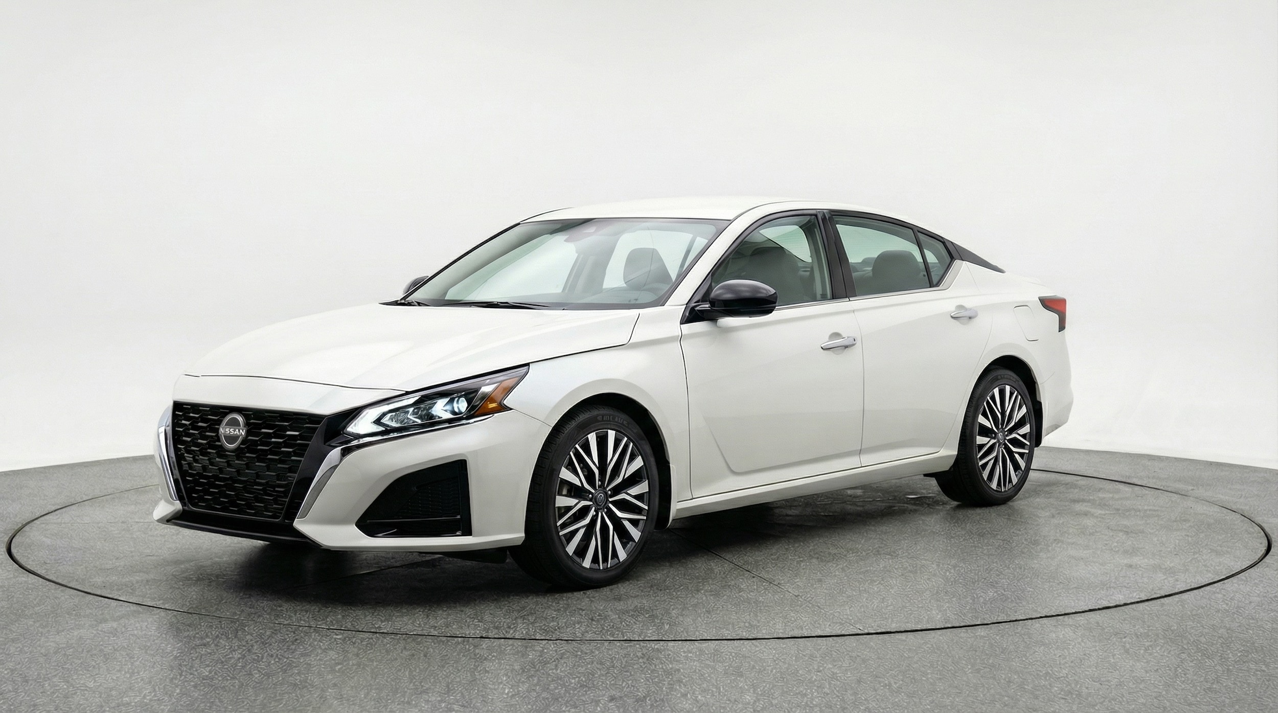 Thumbnail: 2025 Nissan Altima - 3