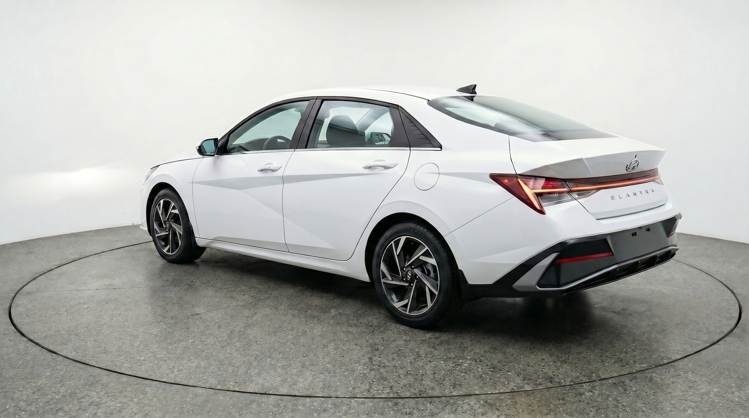 Thumbnail: 2025 Hyundai Elantra - 6