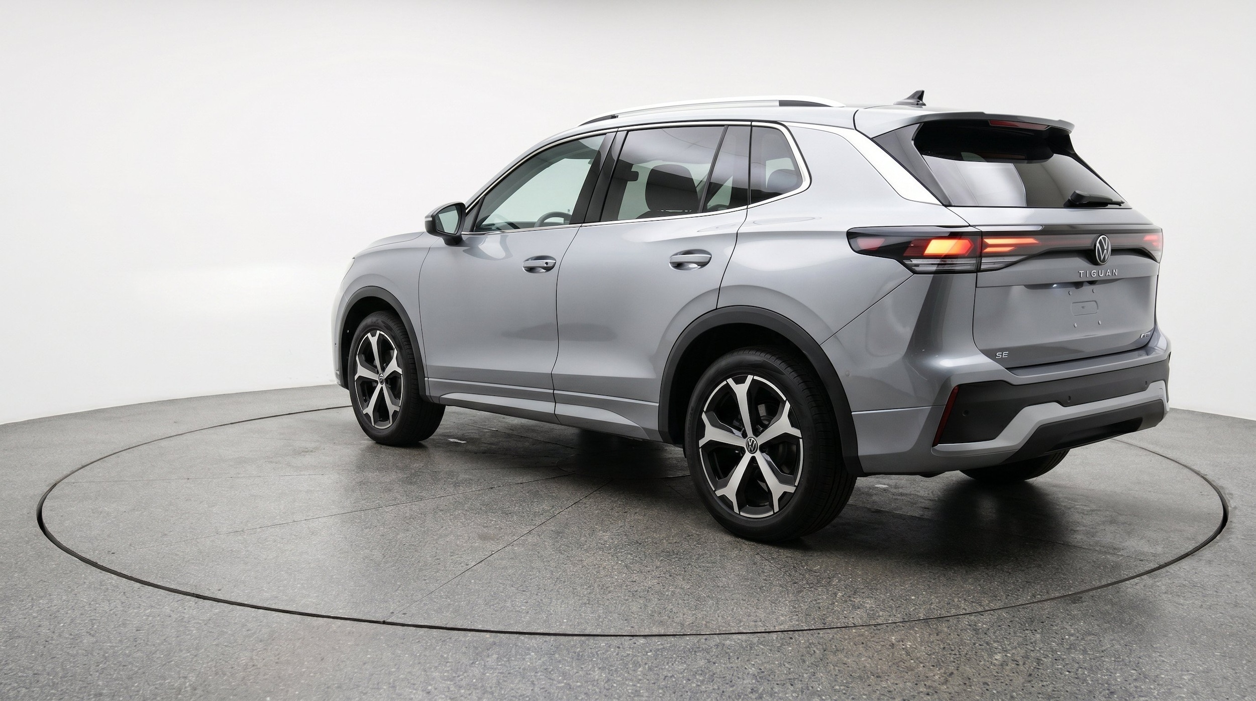 Thumbnail: 2026 Volkswagen Tiguan - 6