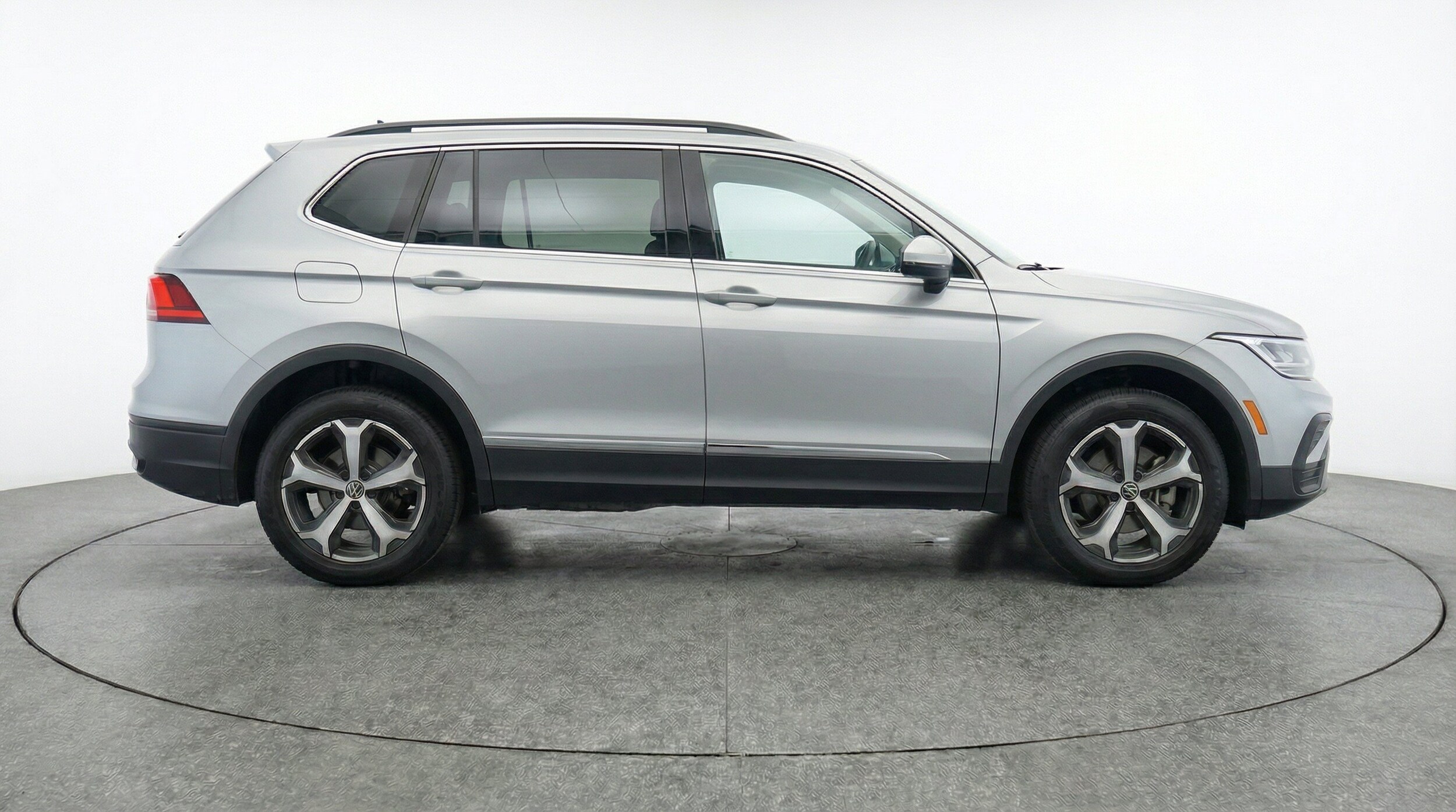Thumbnail: 2026 Volkswagen Tiguan - 11