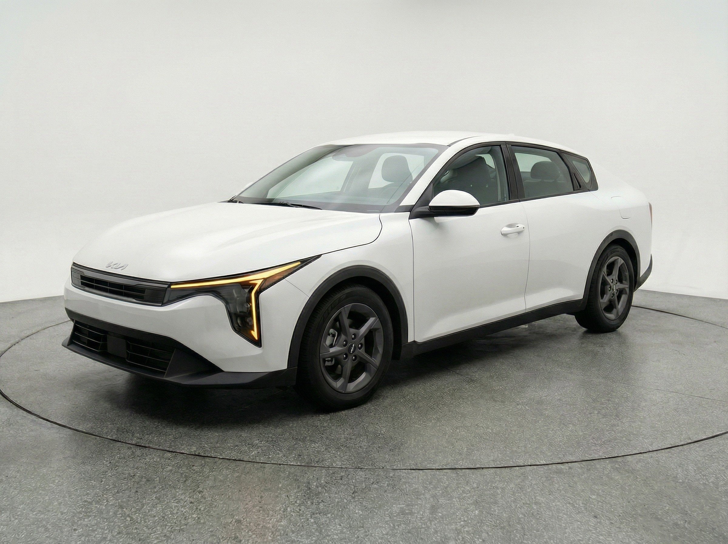 Thumbnail: 2025 Kia K4 - 3