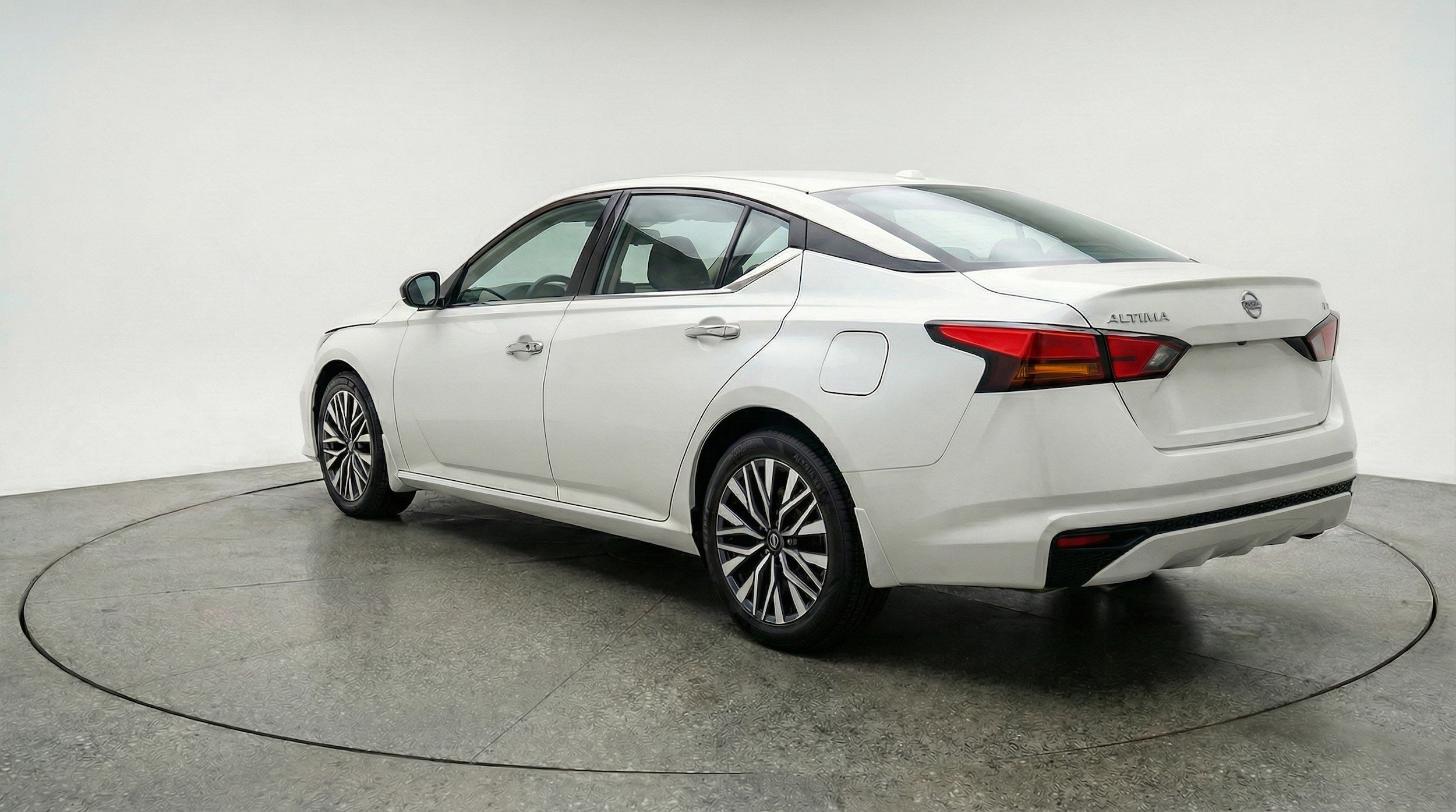 Thumbnail: 2025 Nissan Altima - 6