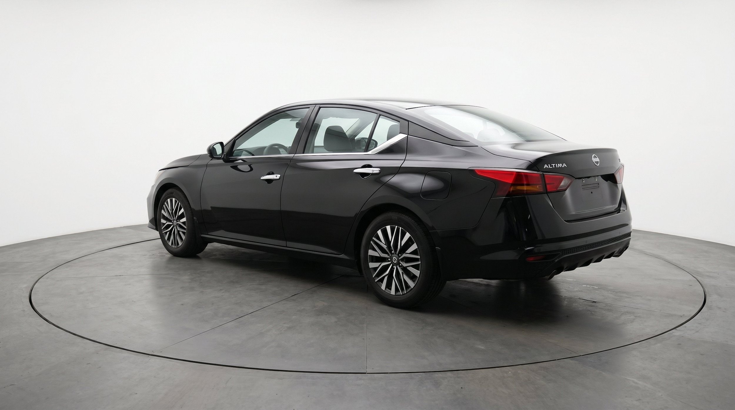 Thumbnail: 2025 Nissan Altima - 6
