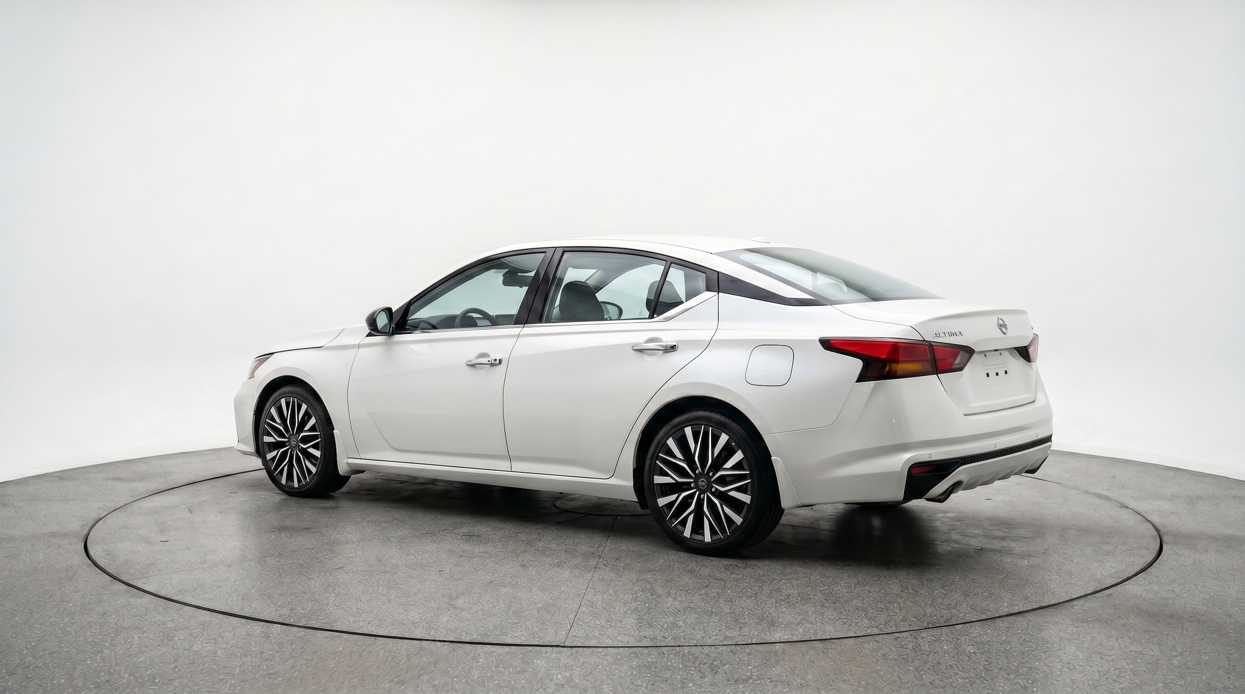 Thumbnail: 2025 Nissan Altima - 6