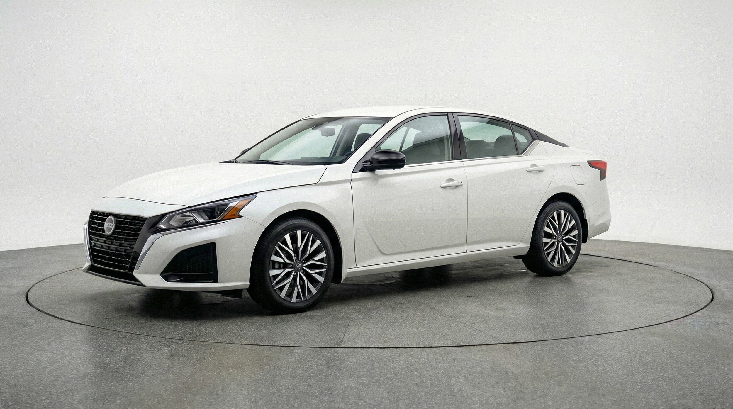 Thumbnail: 2025 Nissan Altima - 3