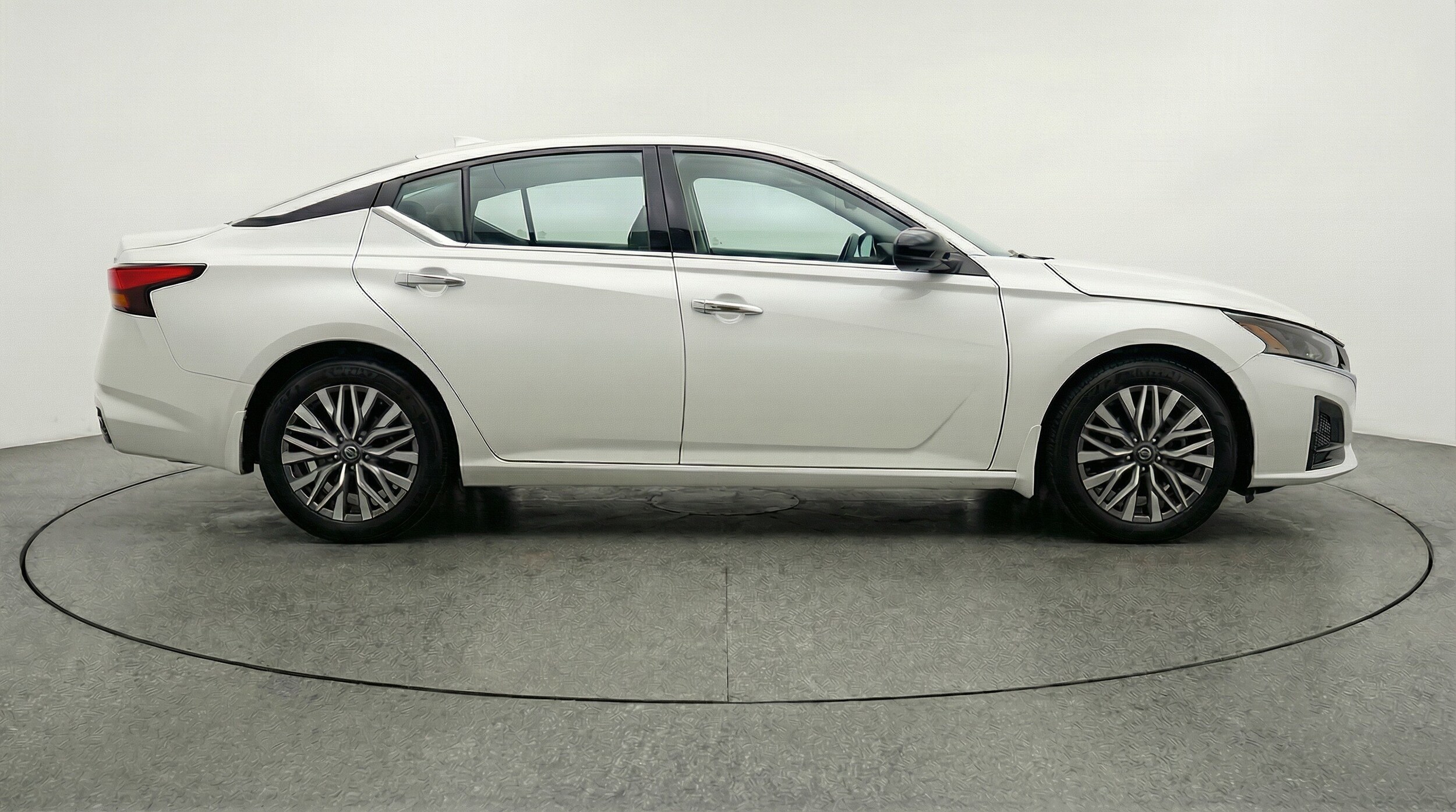 Thumbnail: 2025 Nissan Altima - 11