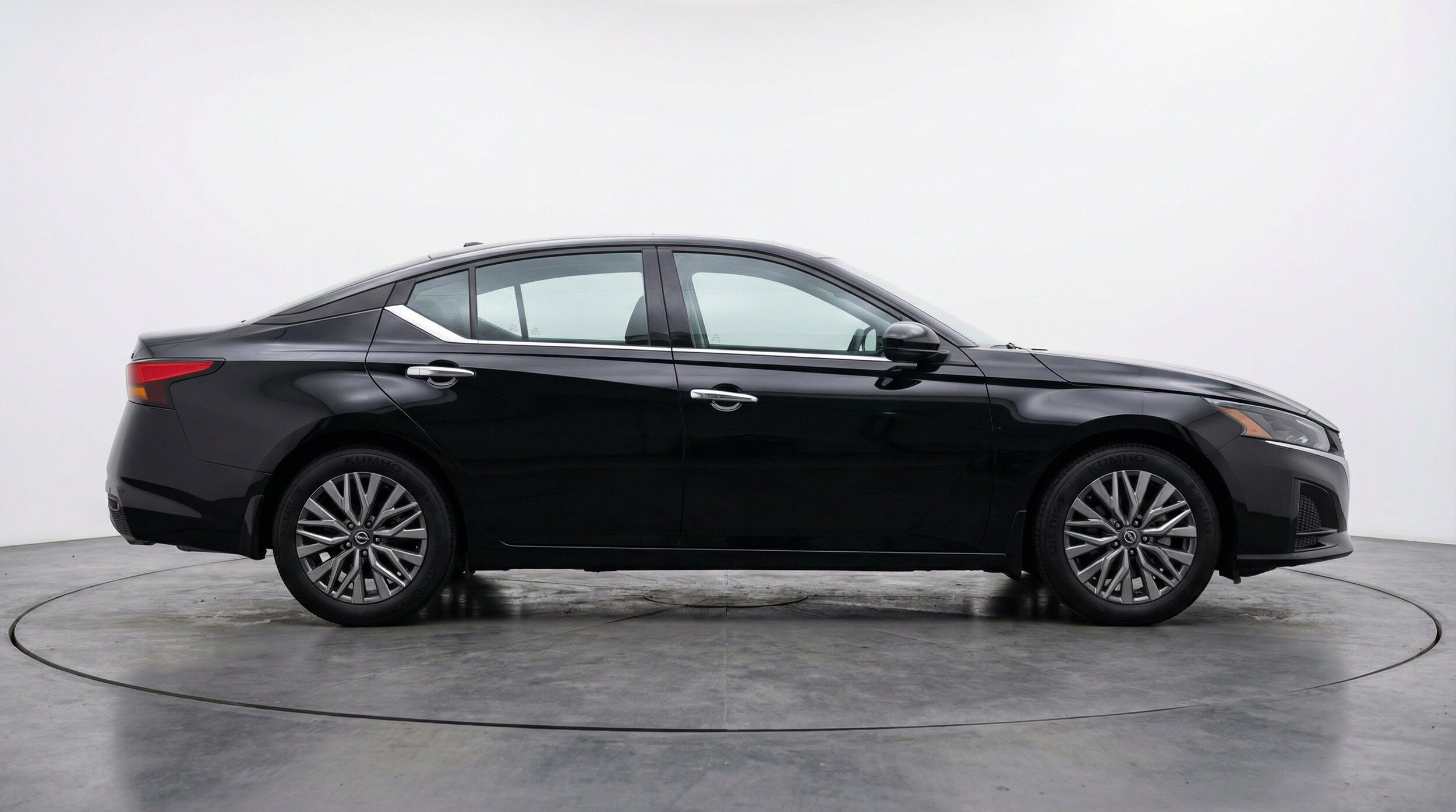Thumbnail: 2025 Nissan Altima - 11