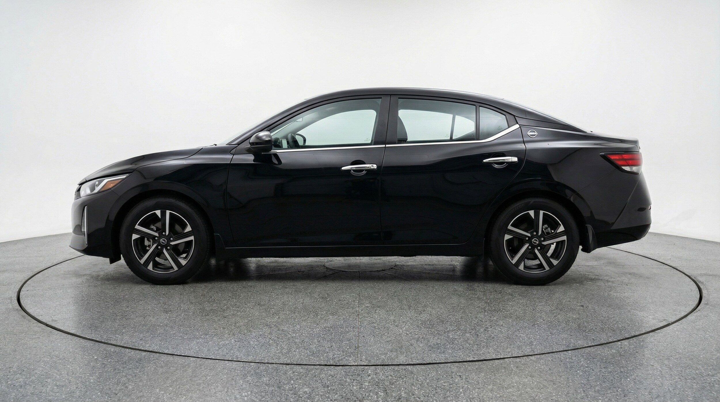 Thumbnail: 2025 Nissan Sentra - 5