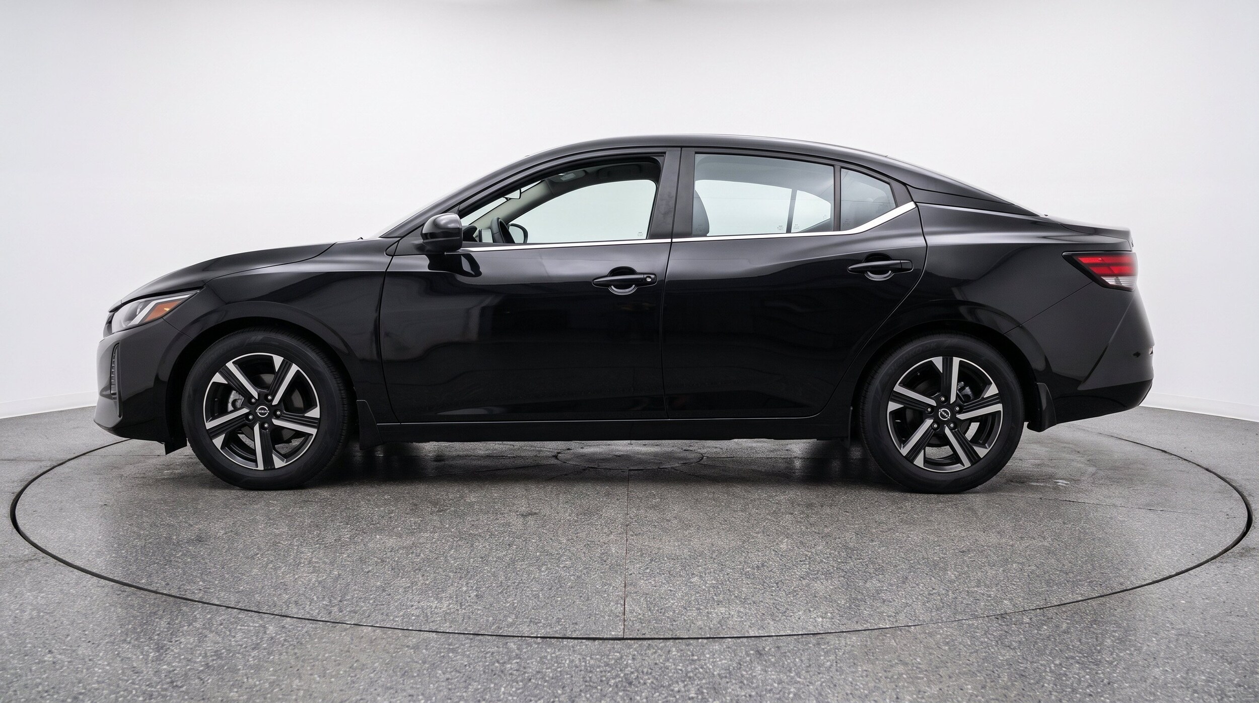 Thumbnail: 2025 Nissan Sentra - 5