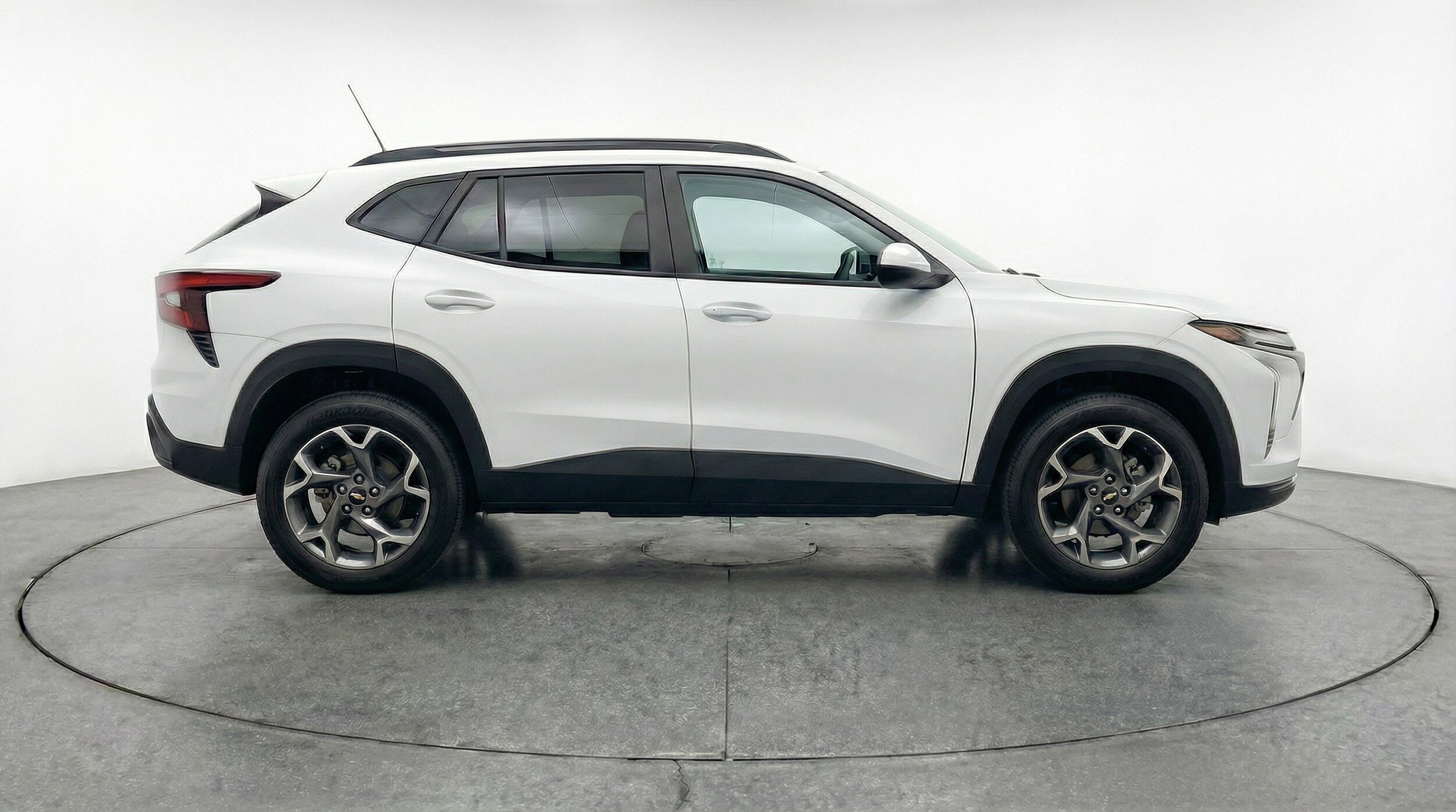 Thumbnail: 2025 Chevrolet Trax - 11
