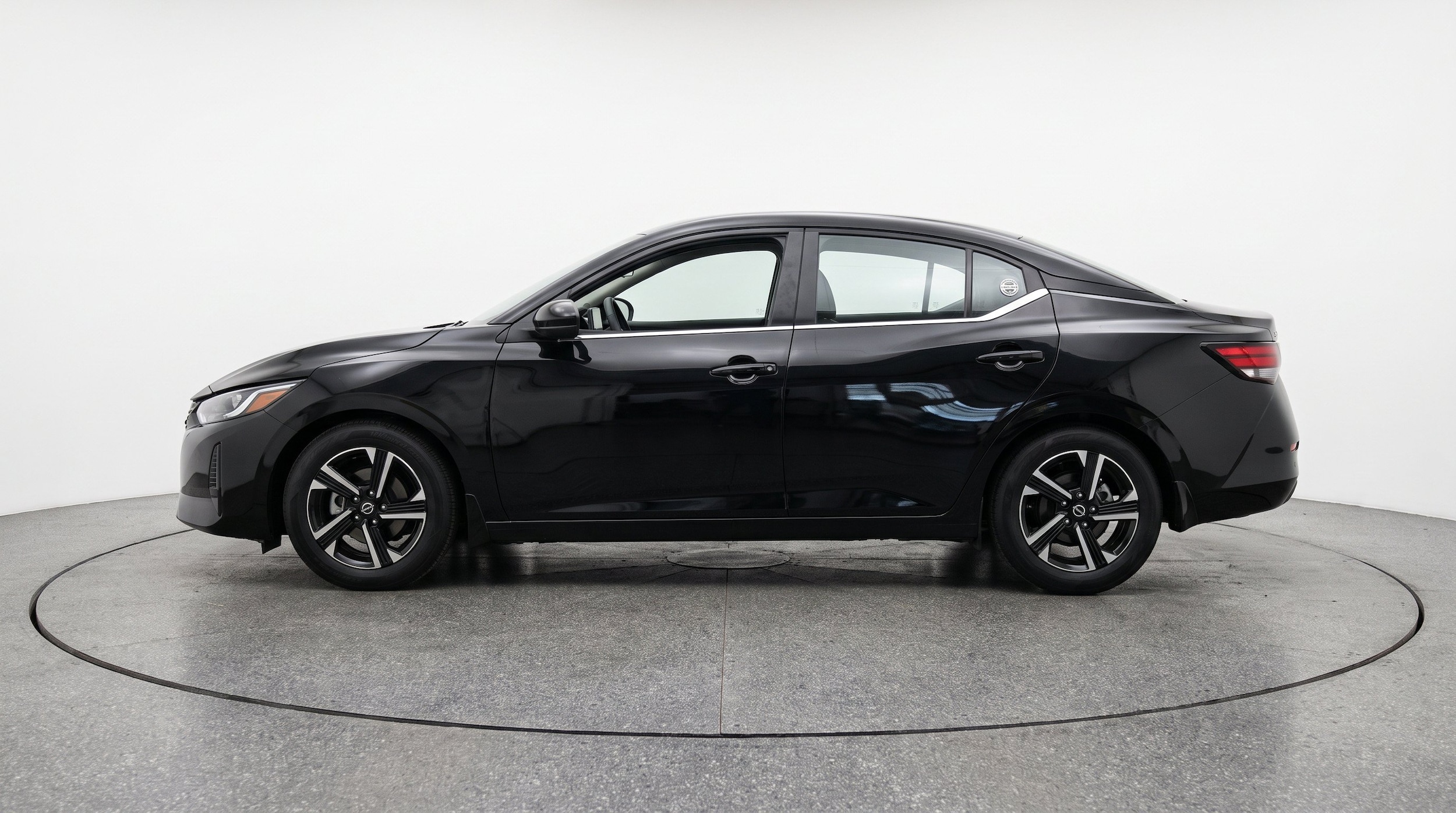 Thumbnail: 2025 Nissan Sentra - 5