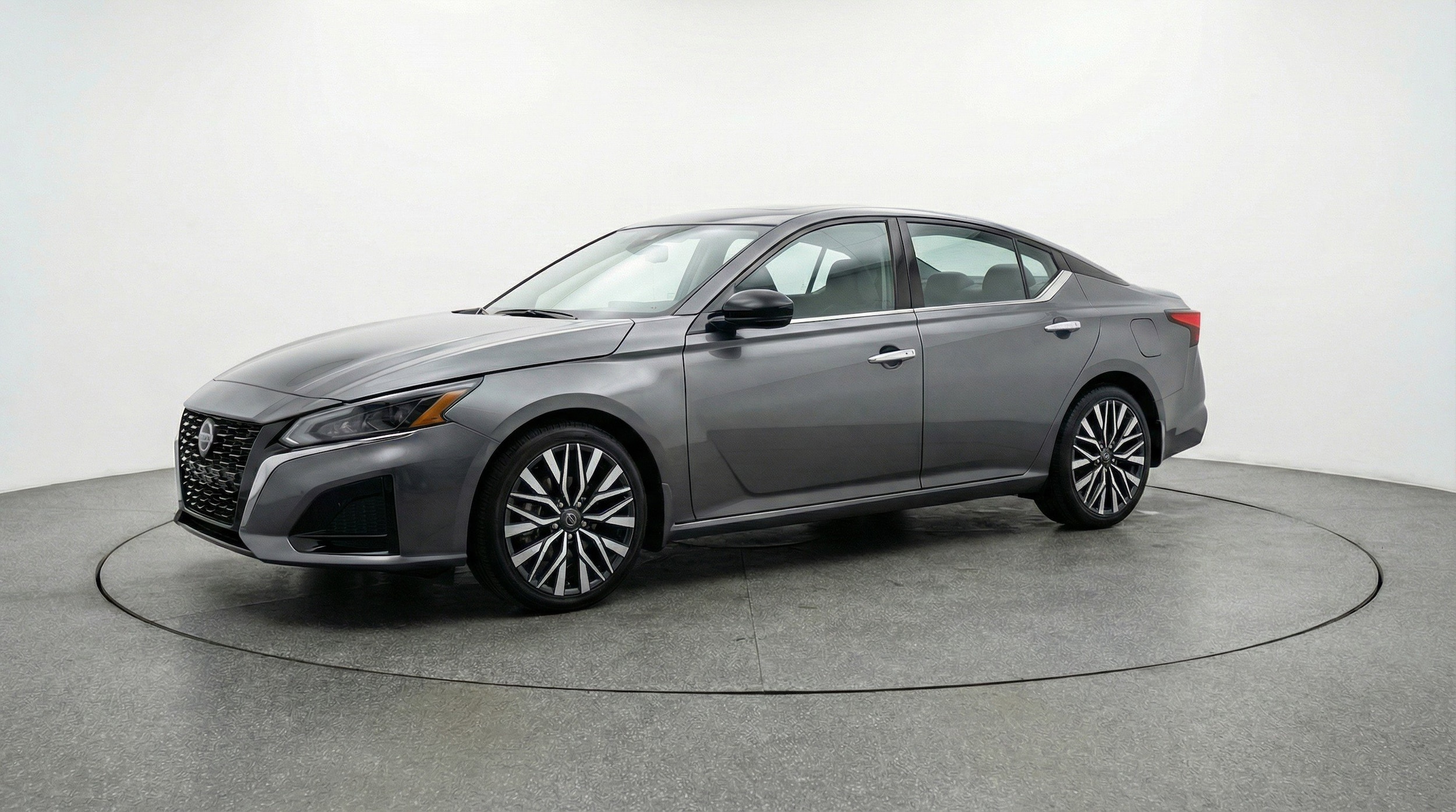 Thumbnail: 2025 Nissan Altima - 3