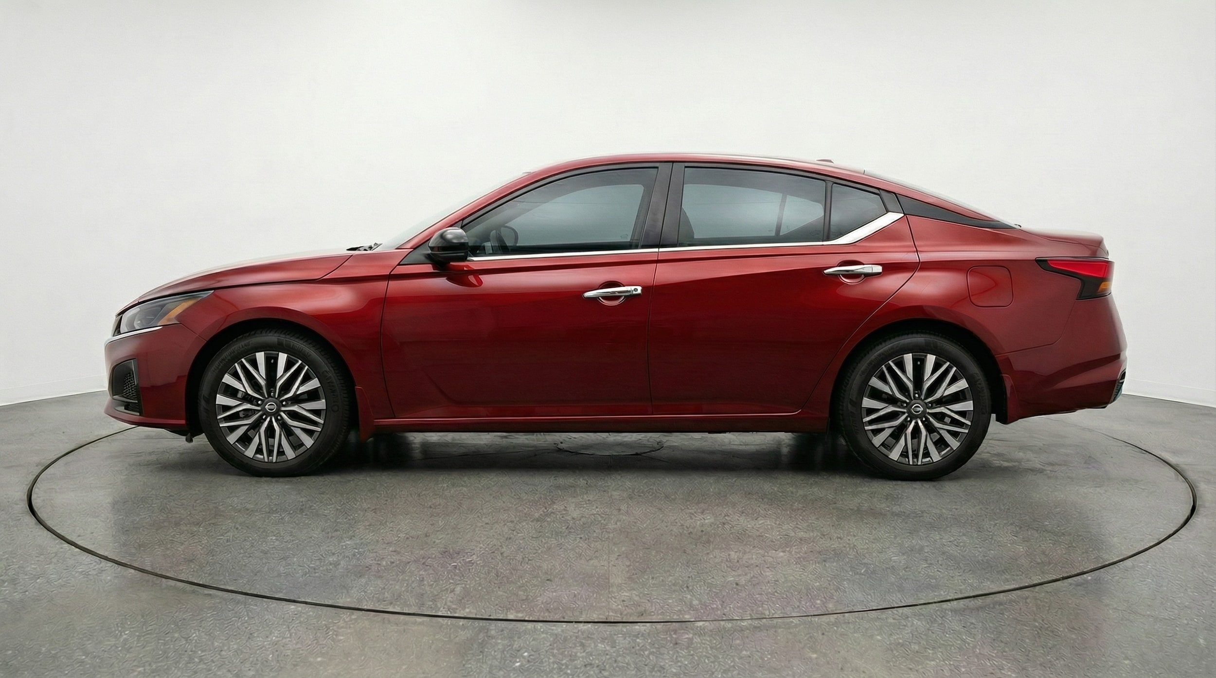 Thumbnail: 2025 Nissan Altima - 4