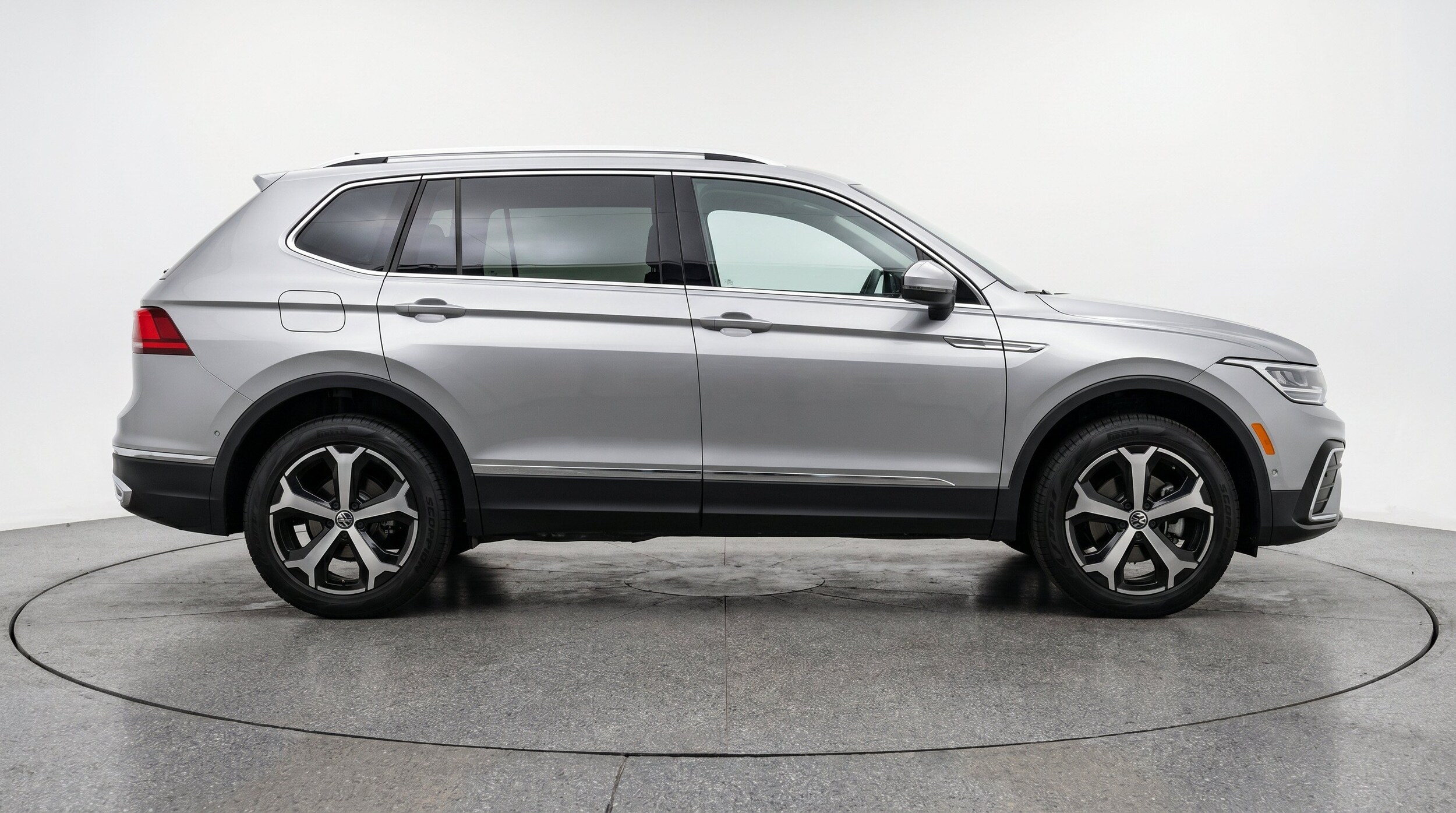 Thumbnail: 2026 Volkswagen Tiguan - 11