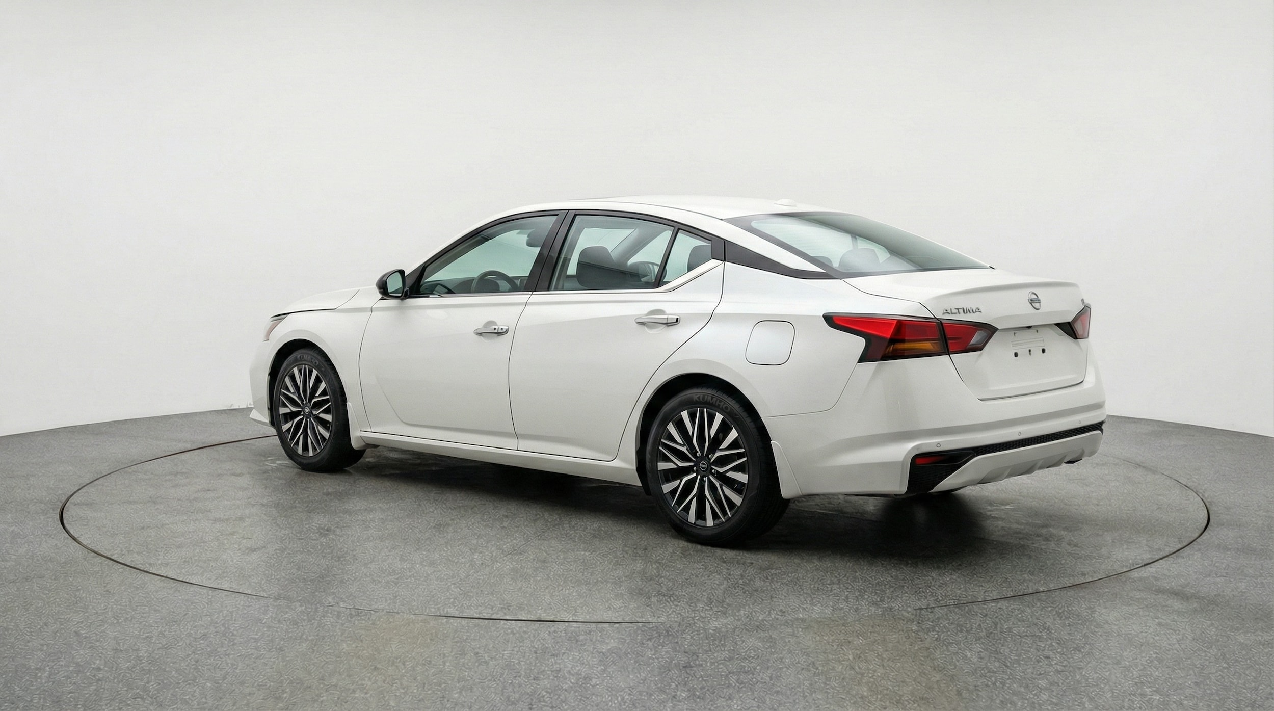 Thumbnail: 2025 Nissan Altima - 5