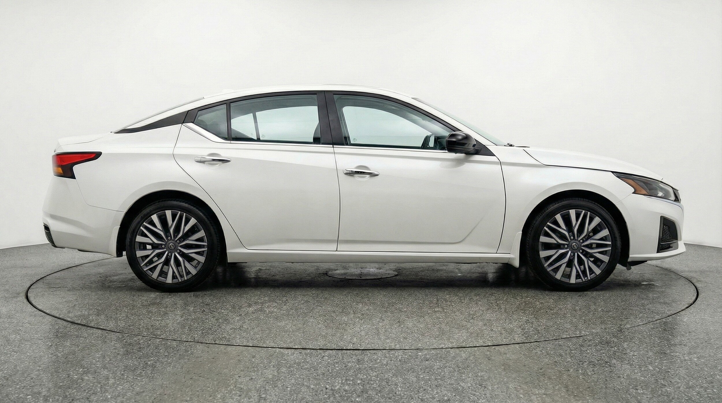 Thumbnail: 2025 Nissan Altima - 11