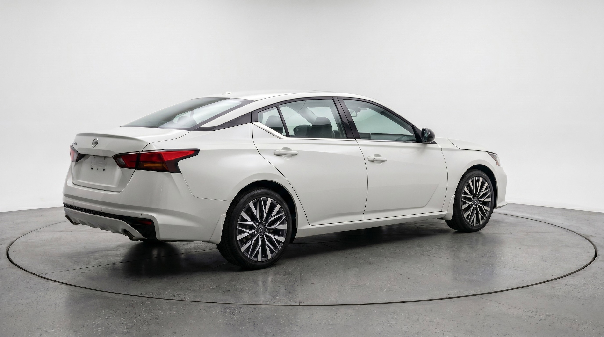 Thumbnail: 2025 Nissan Altima - 9