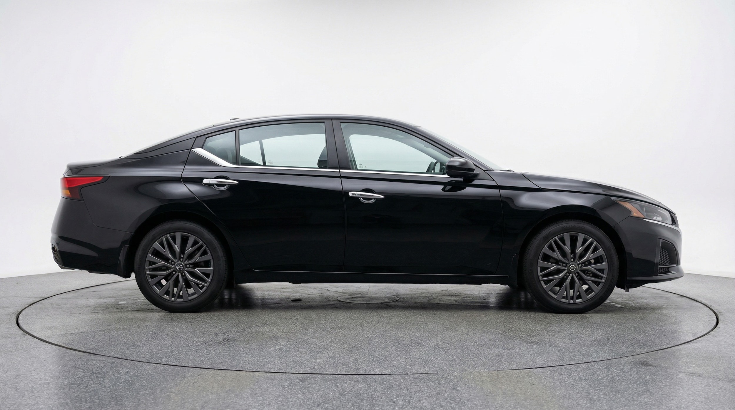 Thumbnail: 2025 Nissan Altima - 8