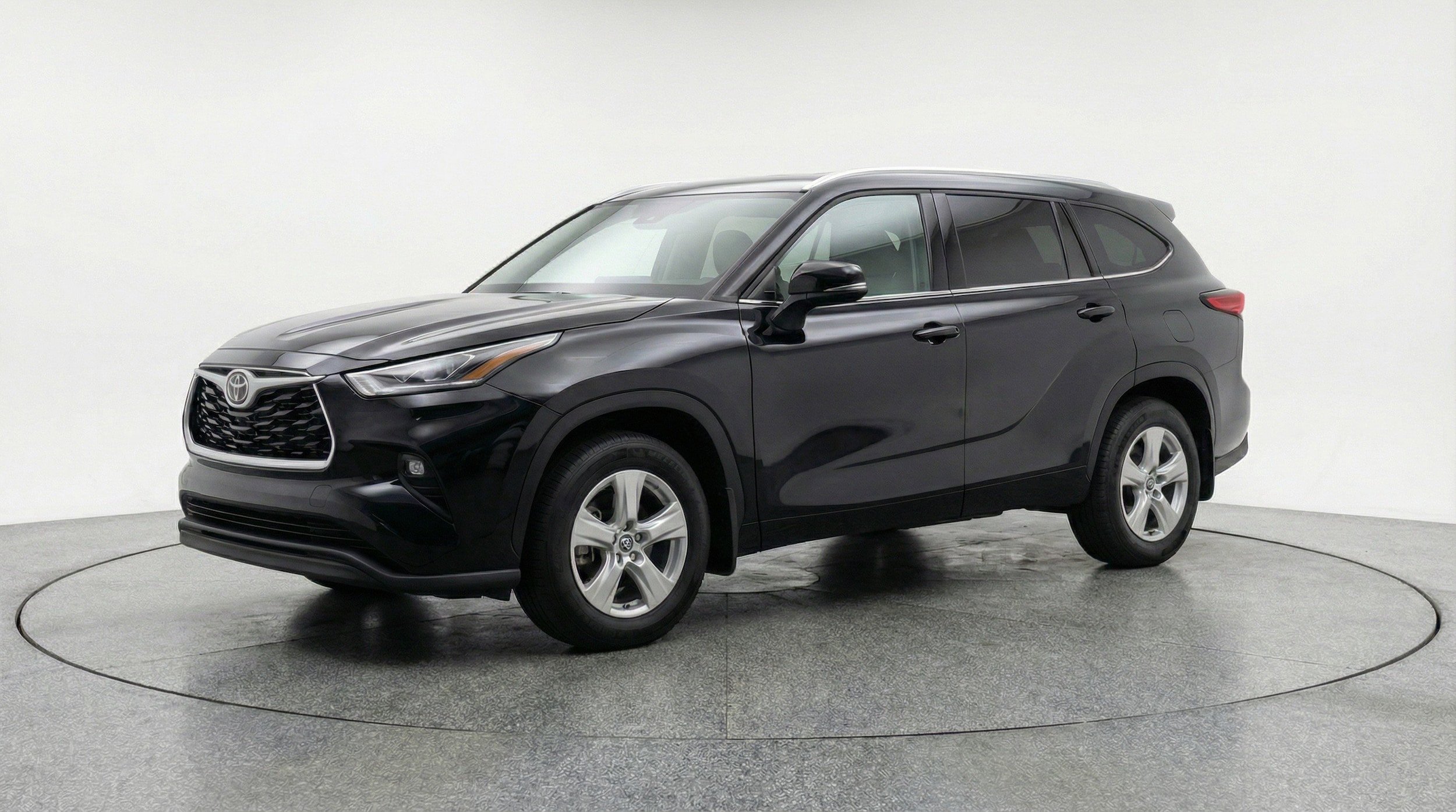 Thumbnail: 2025 Toyota Highlander - 3