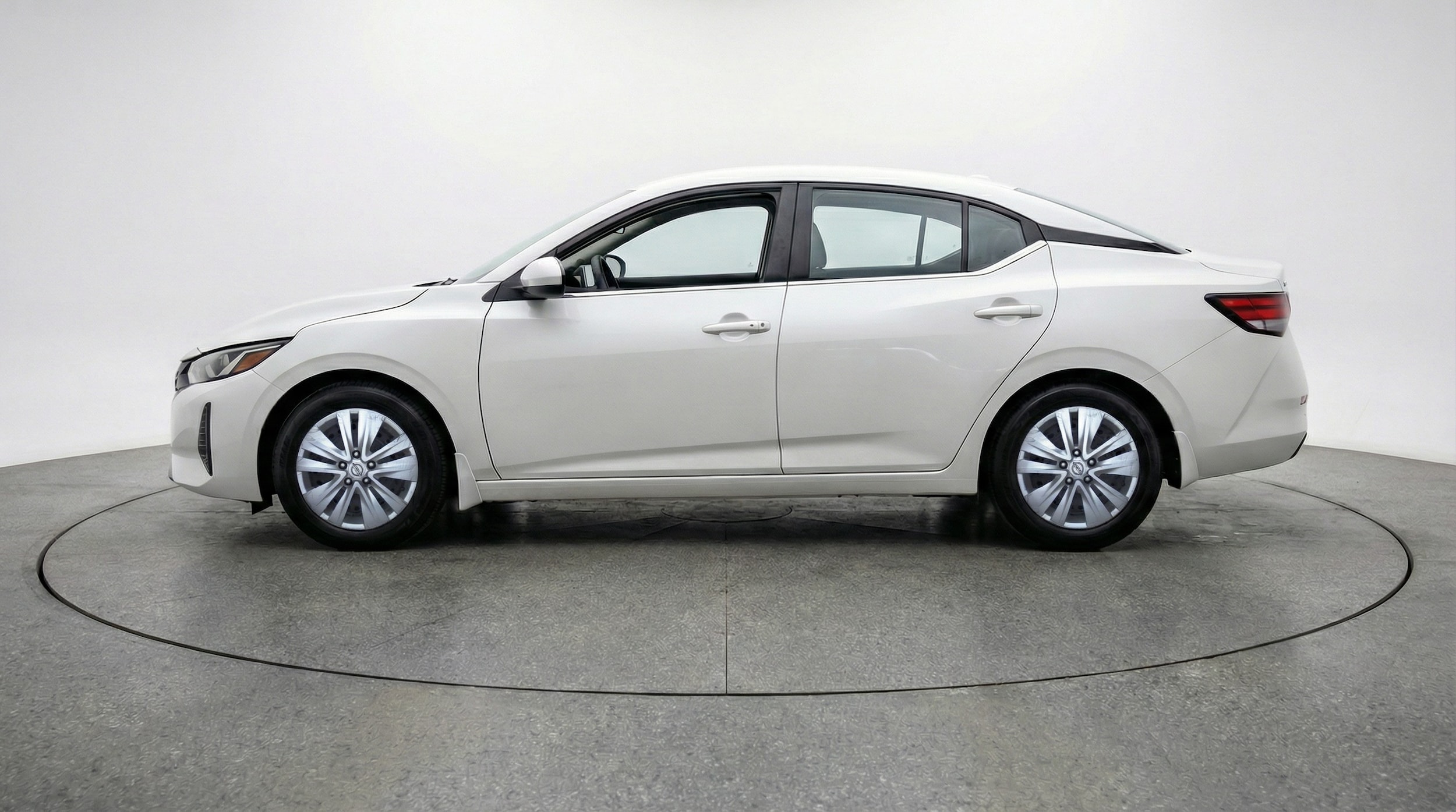 Thumbnail: 2025 Nissan Sentra - 4