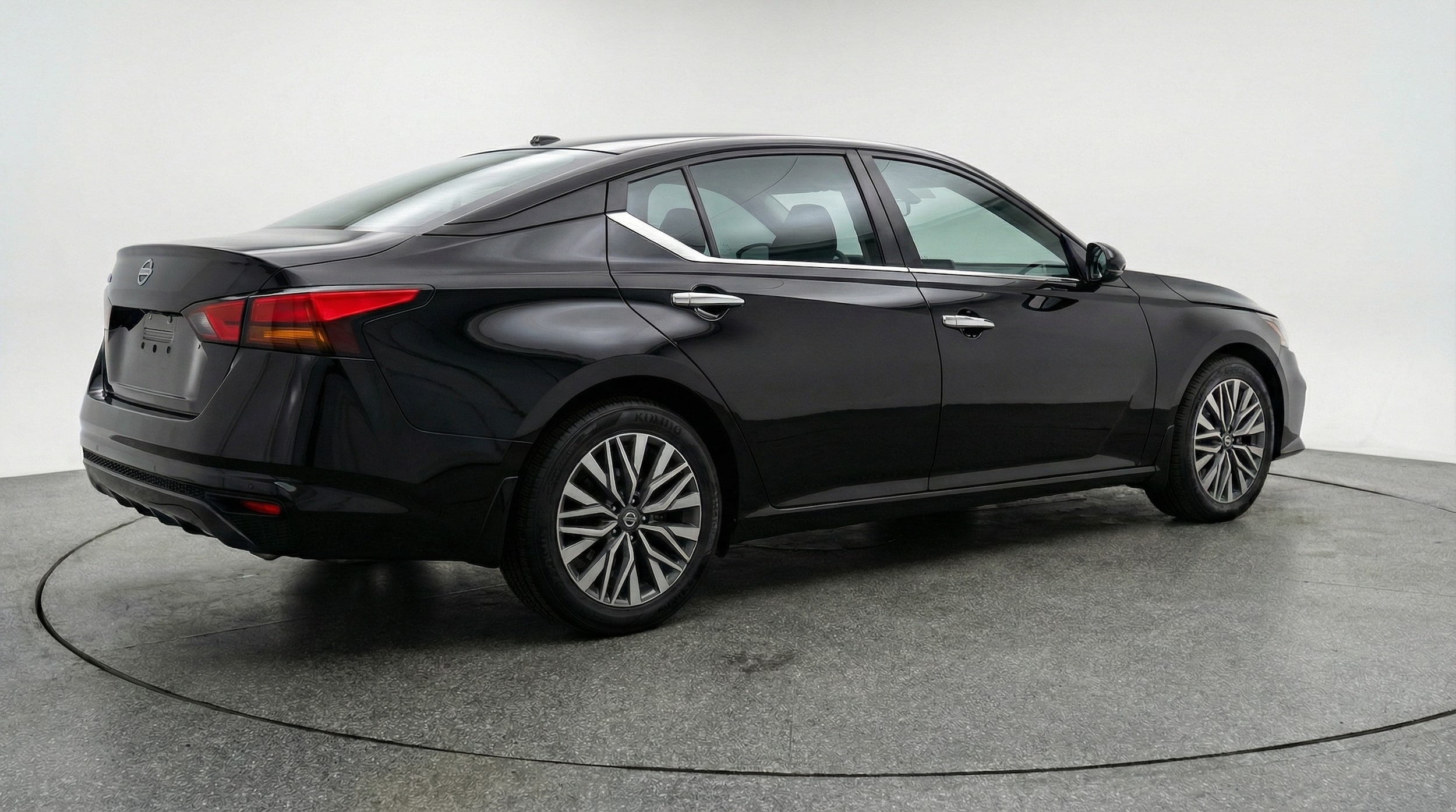 Thumbnail: 2025 Nissan Altima - 7