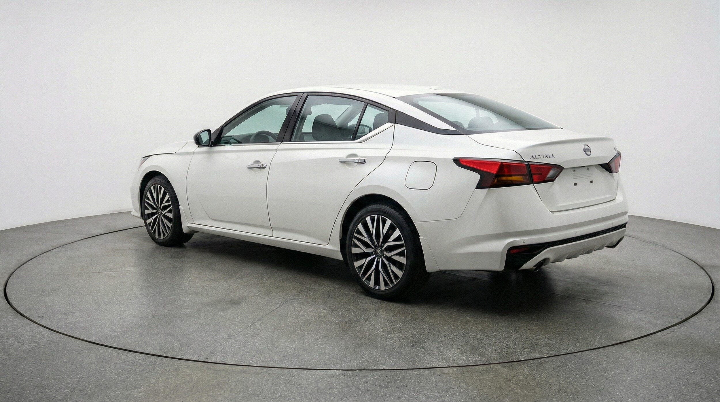 Thumbnail: 2025 Nissan Altima - 5