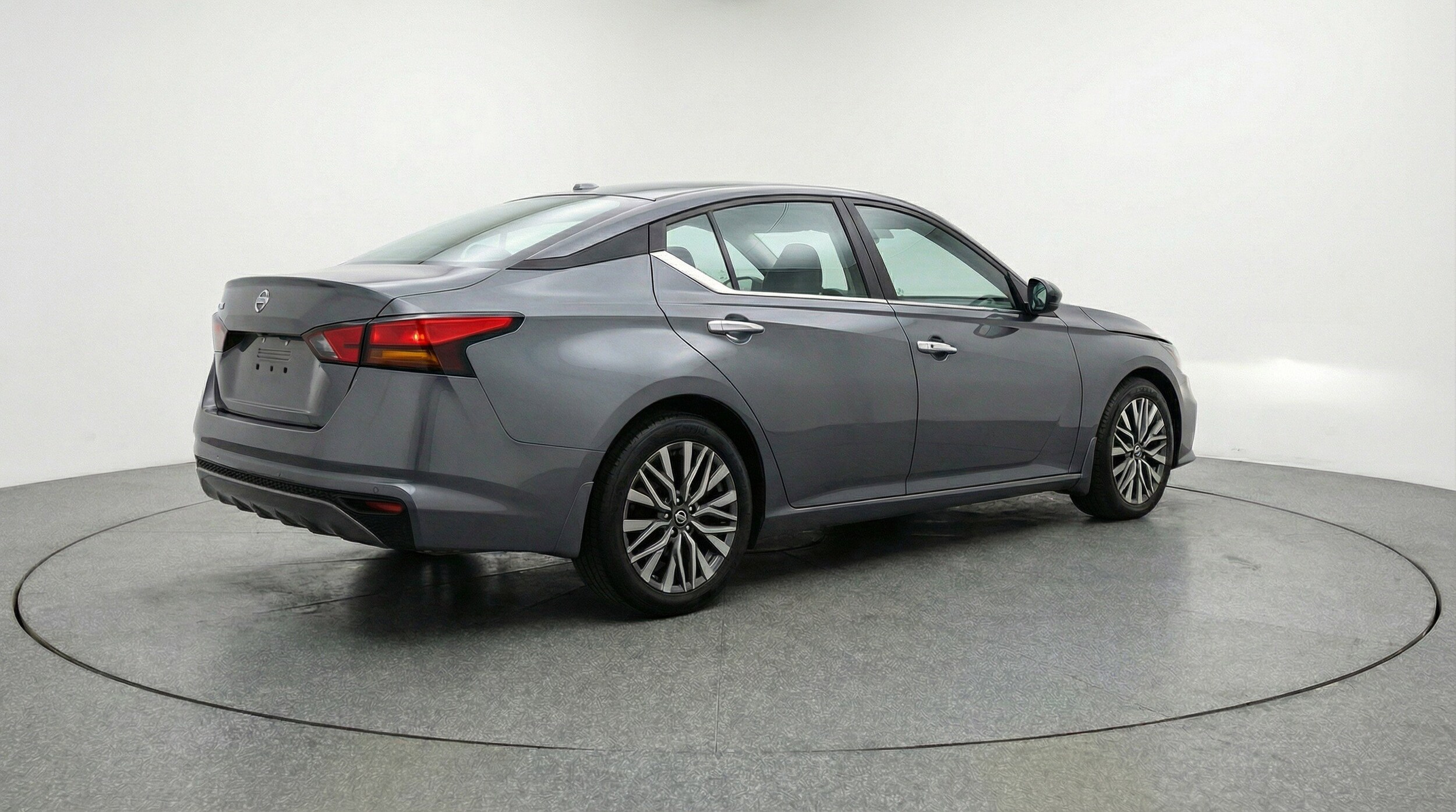 Thumbnail: 2025 Nissan Altima - 9