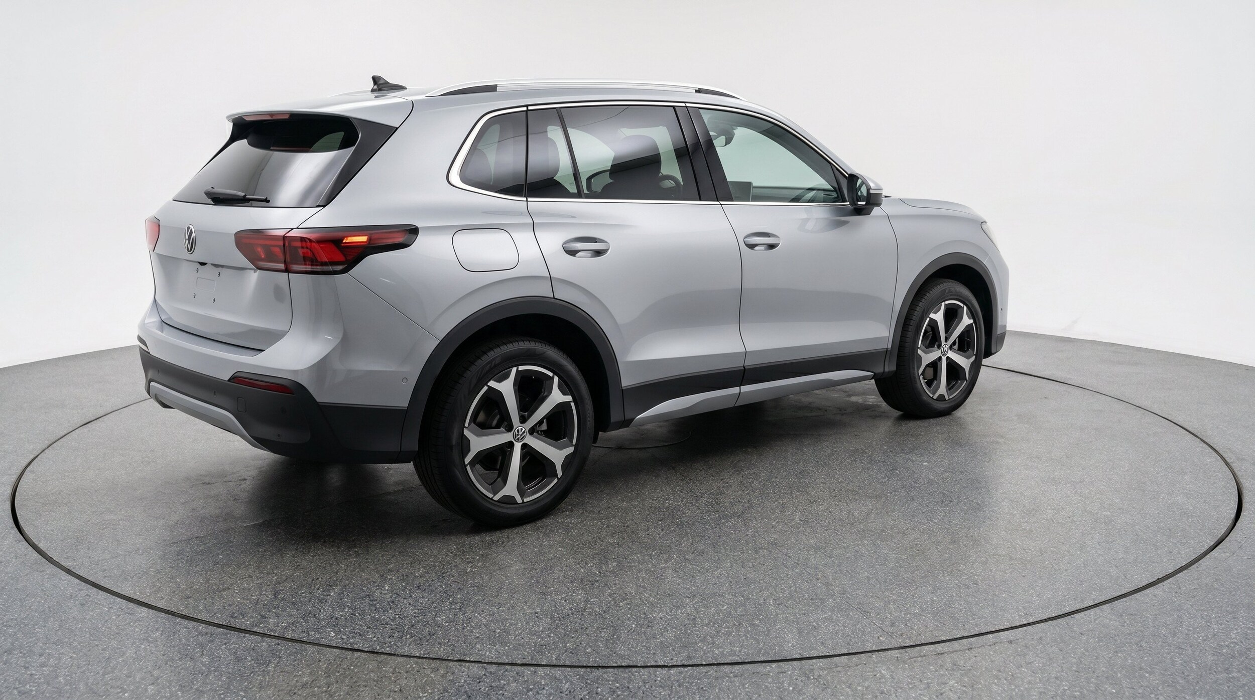 Thumbnail: 2026 Volkswagen Tiguan - 9