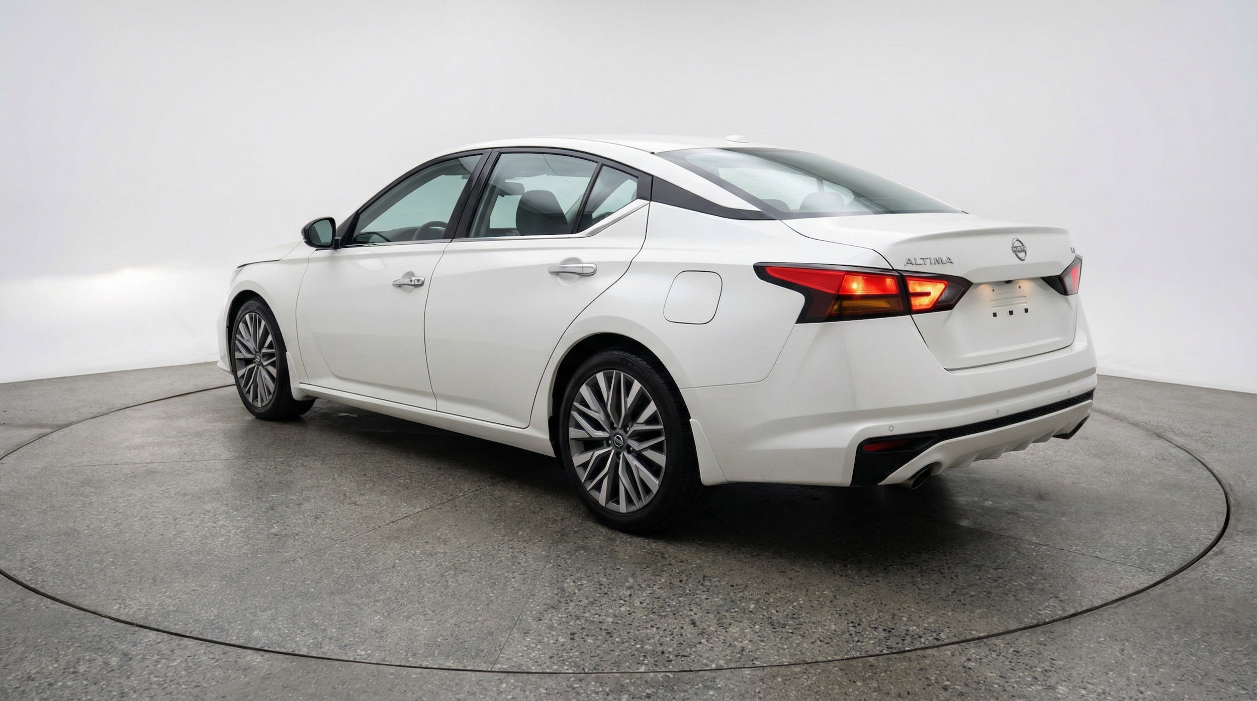 Thumbnail: 2025 Nissan Altima - 6