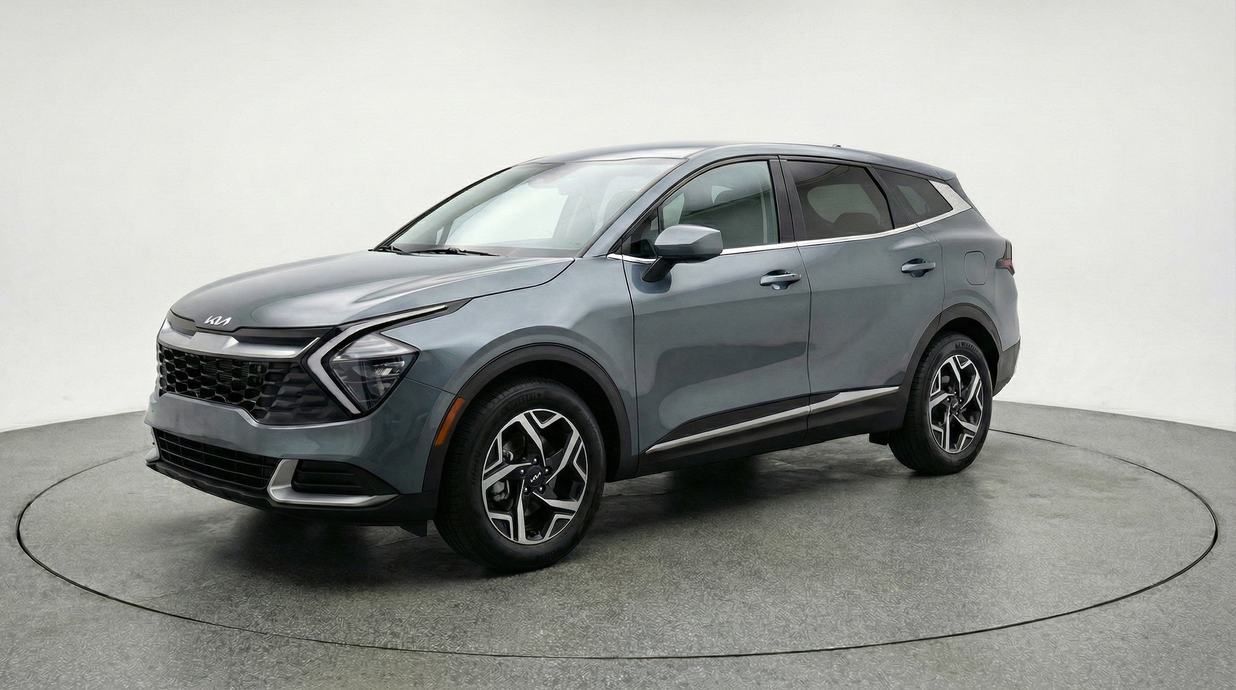 Thumbnail: 2025 Kia Sportage - 3