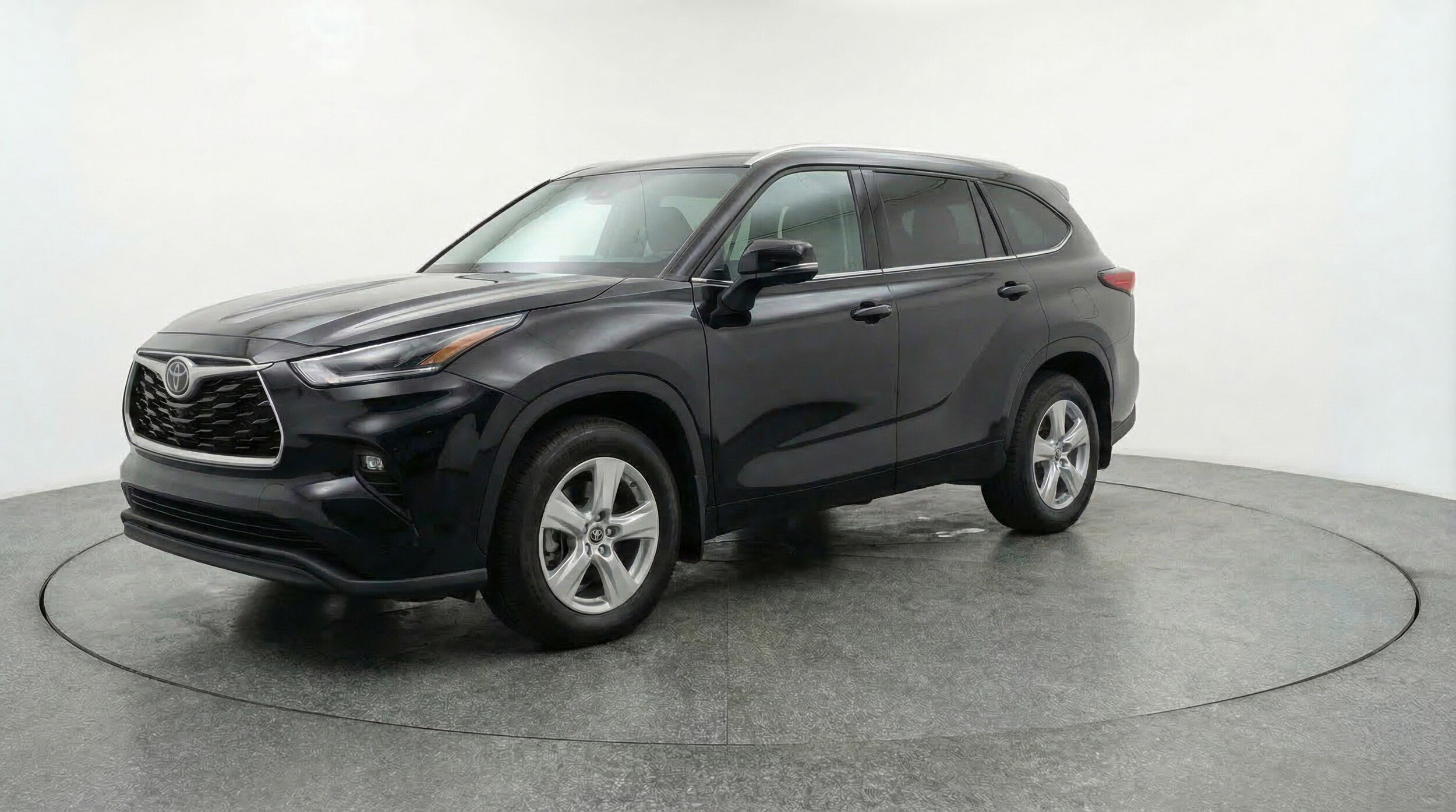 Thumbnail: 2025 Toyota Highlander - 3