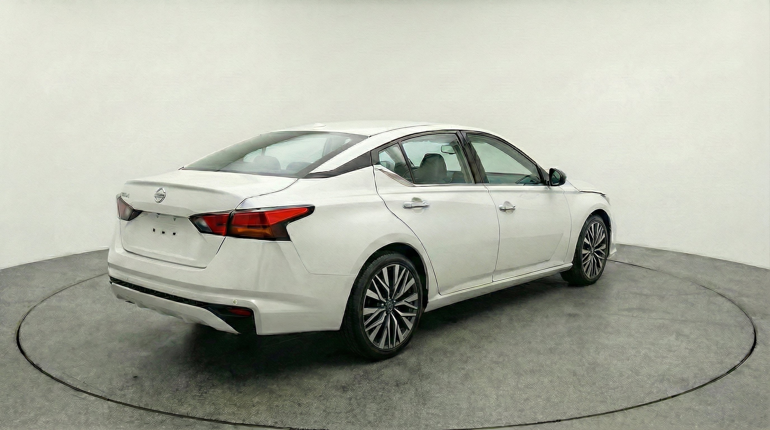 Thumbnail: 2025 Nissan Altima - 9